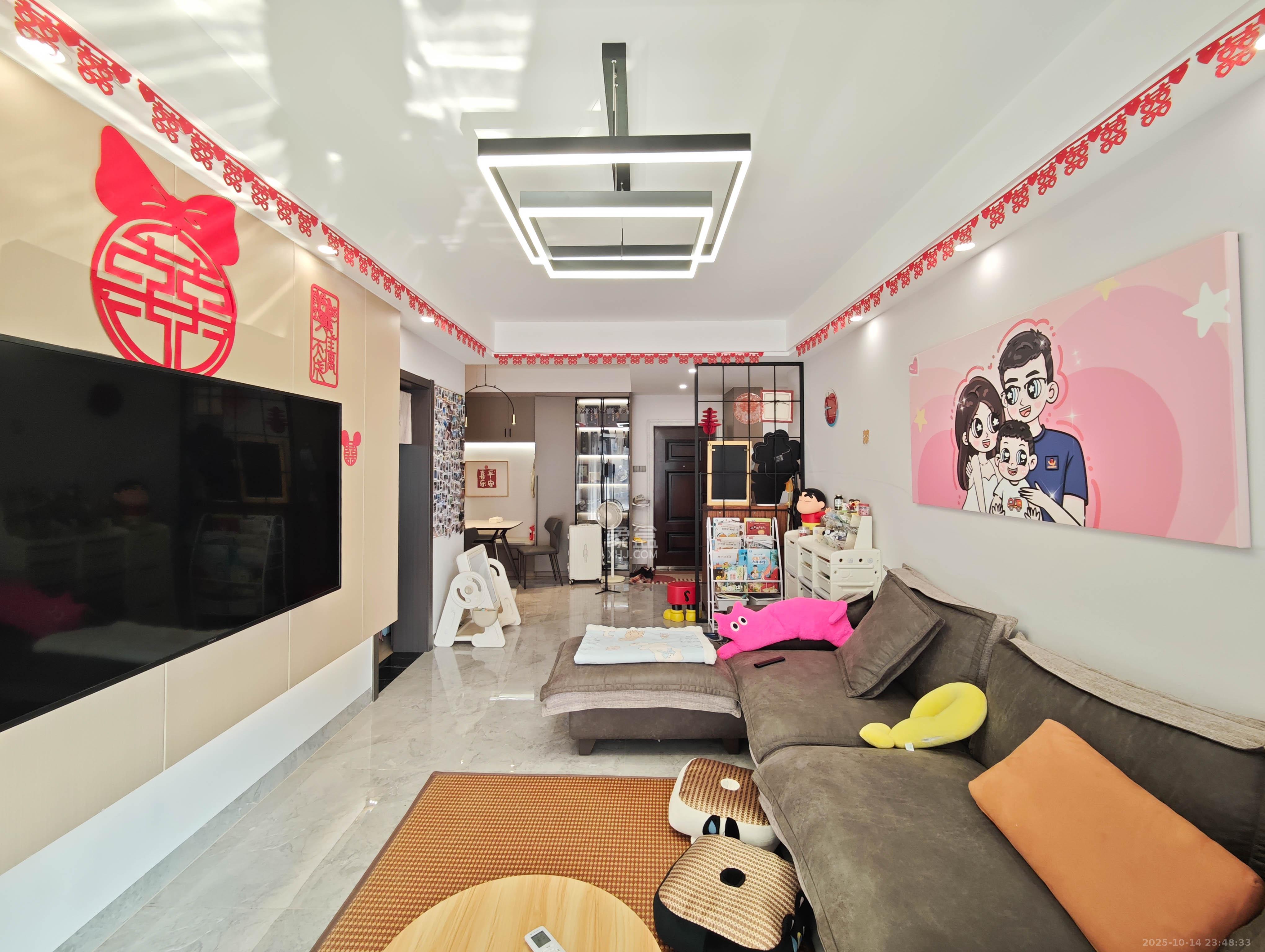 中建嘉和城  1室2厅2卫    110.0万客厅