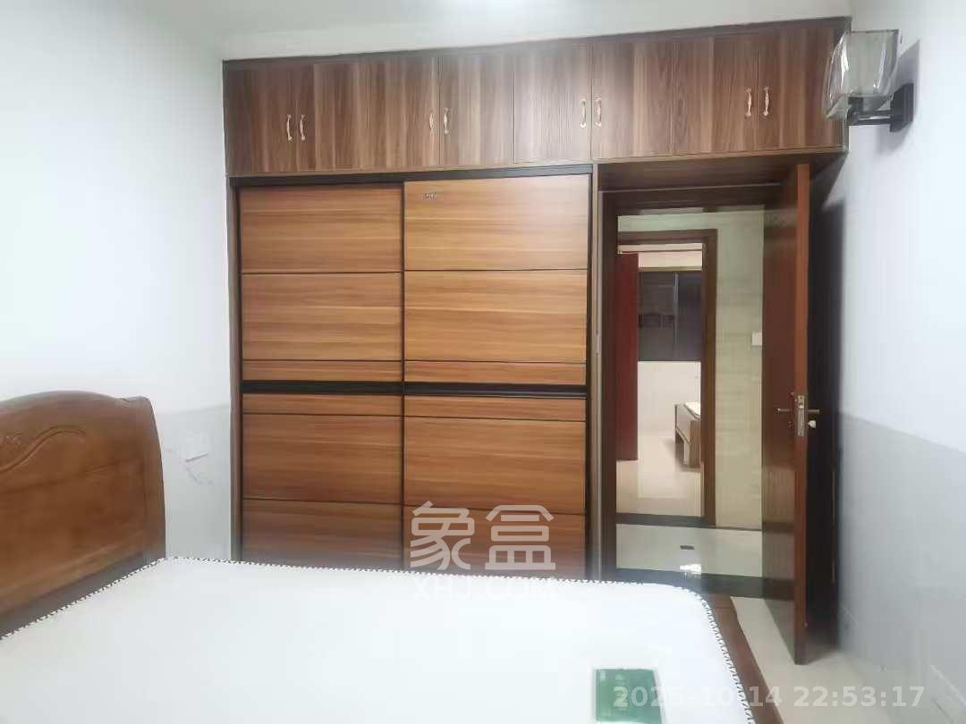 东驿竹园 4室2厅2卫 3500.0元/月 东驿竹园 4室2厅2卫 3500.0元/月室内图