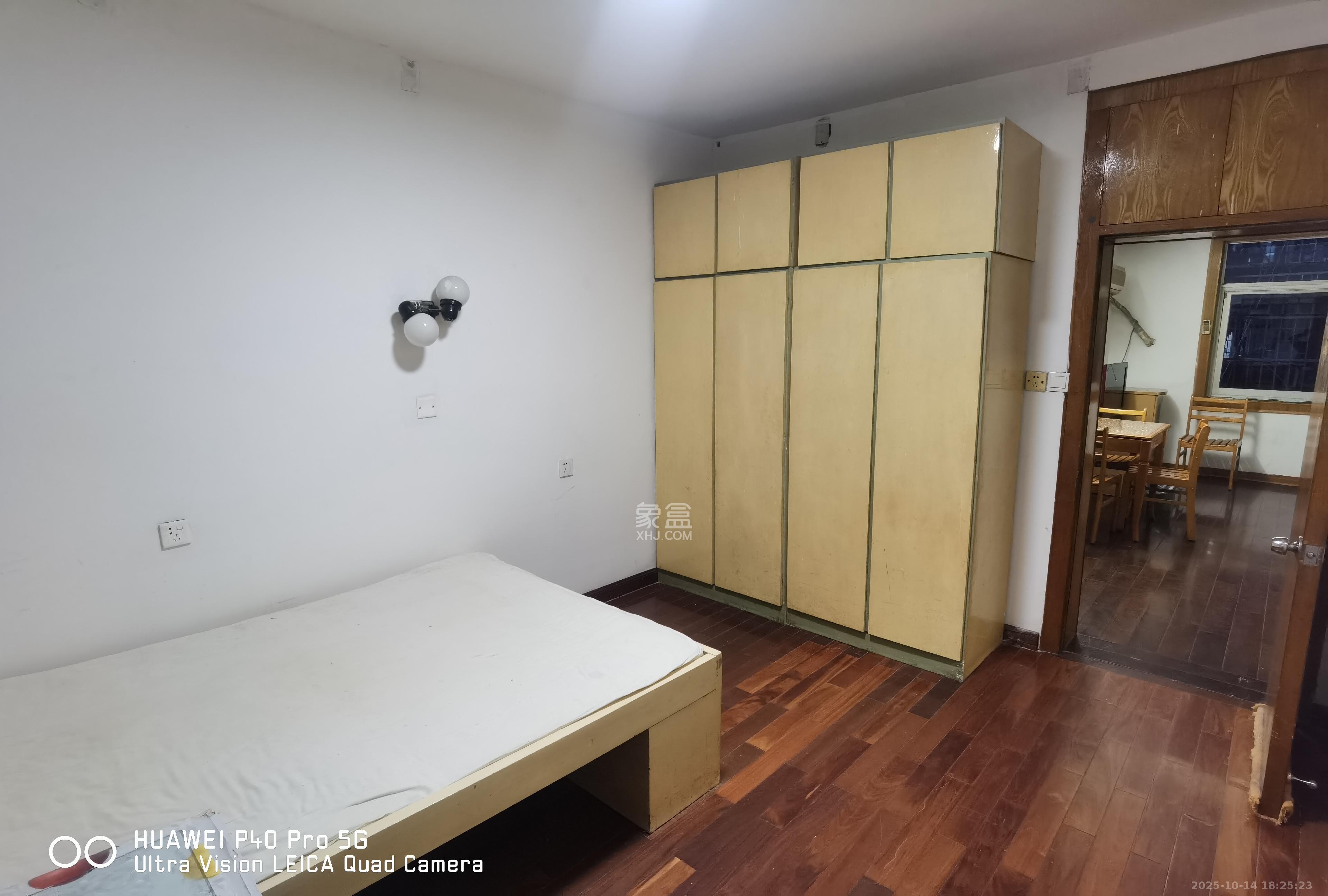 省木材公司宿舍(原欧园木材厂宿舍)  3室1厅1卫    1800.0元/月 省木材公司宿舍(原欧园木材厂宿舍)  3室1厅1卫    1800.0元/月室内图