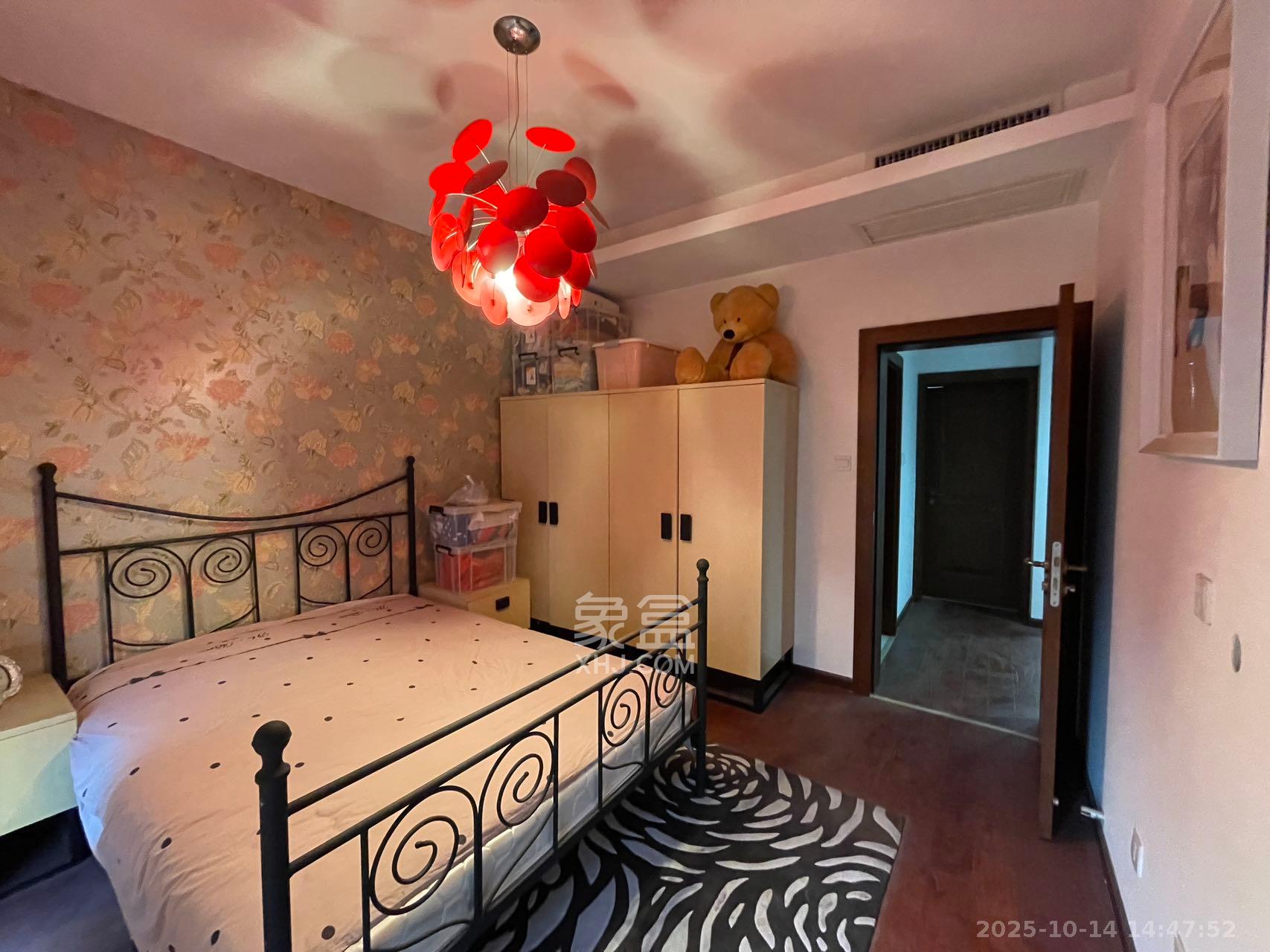 阳光100三期 6室2厅3卫 13000.0元/月 阳光100三期 6室2厅3卫 13000.0元/月室内图