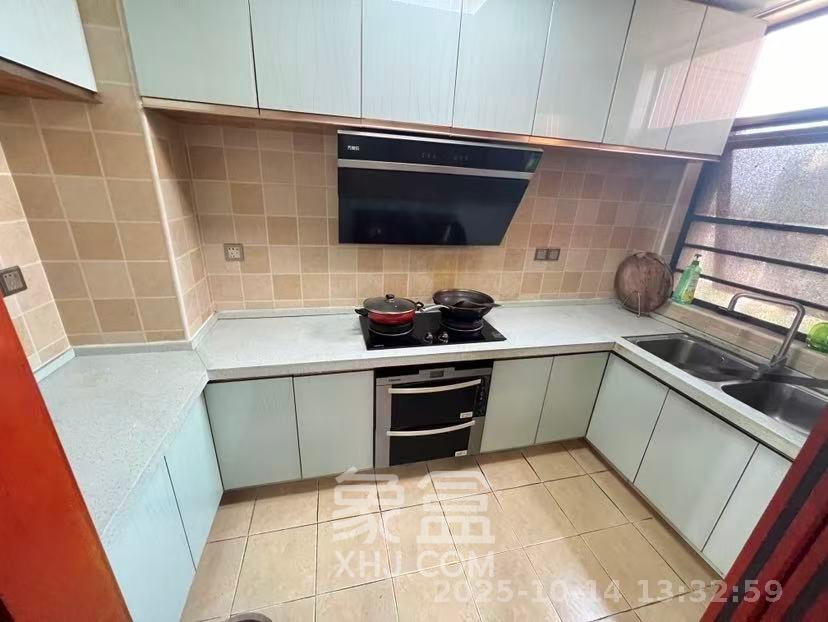 钱隆首府(福晟御园) 3室2厅1卫 3200.0元/月 钱隆首府(福晟御园) 3室2厅1卫 3200.0元/月室内图