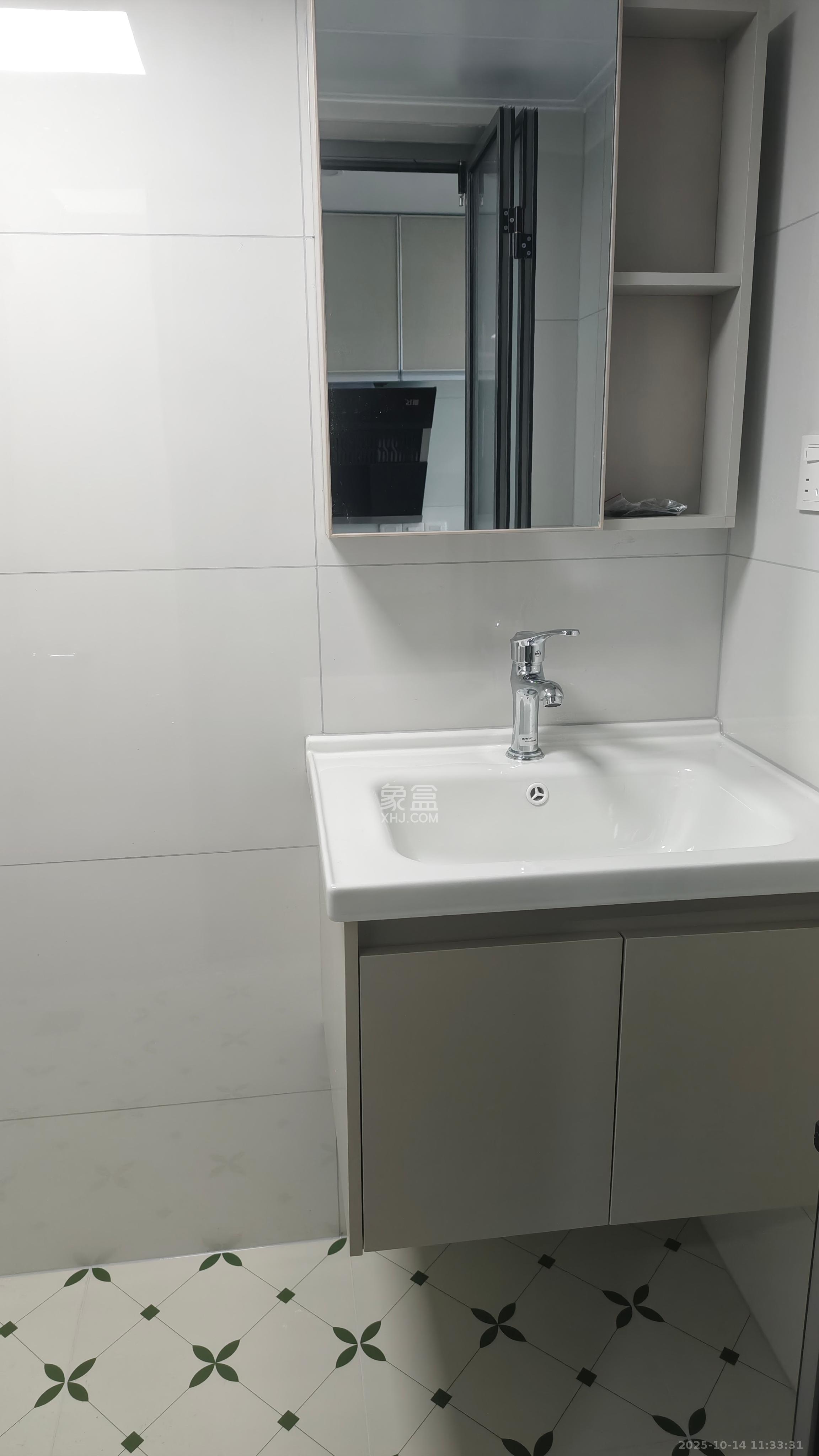 绿地商务广场 2室1厅1卫 1800.0元/月 绿地商务广场 2室1厅1卫 1800.0元/月室内图