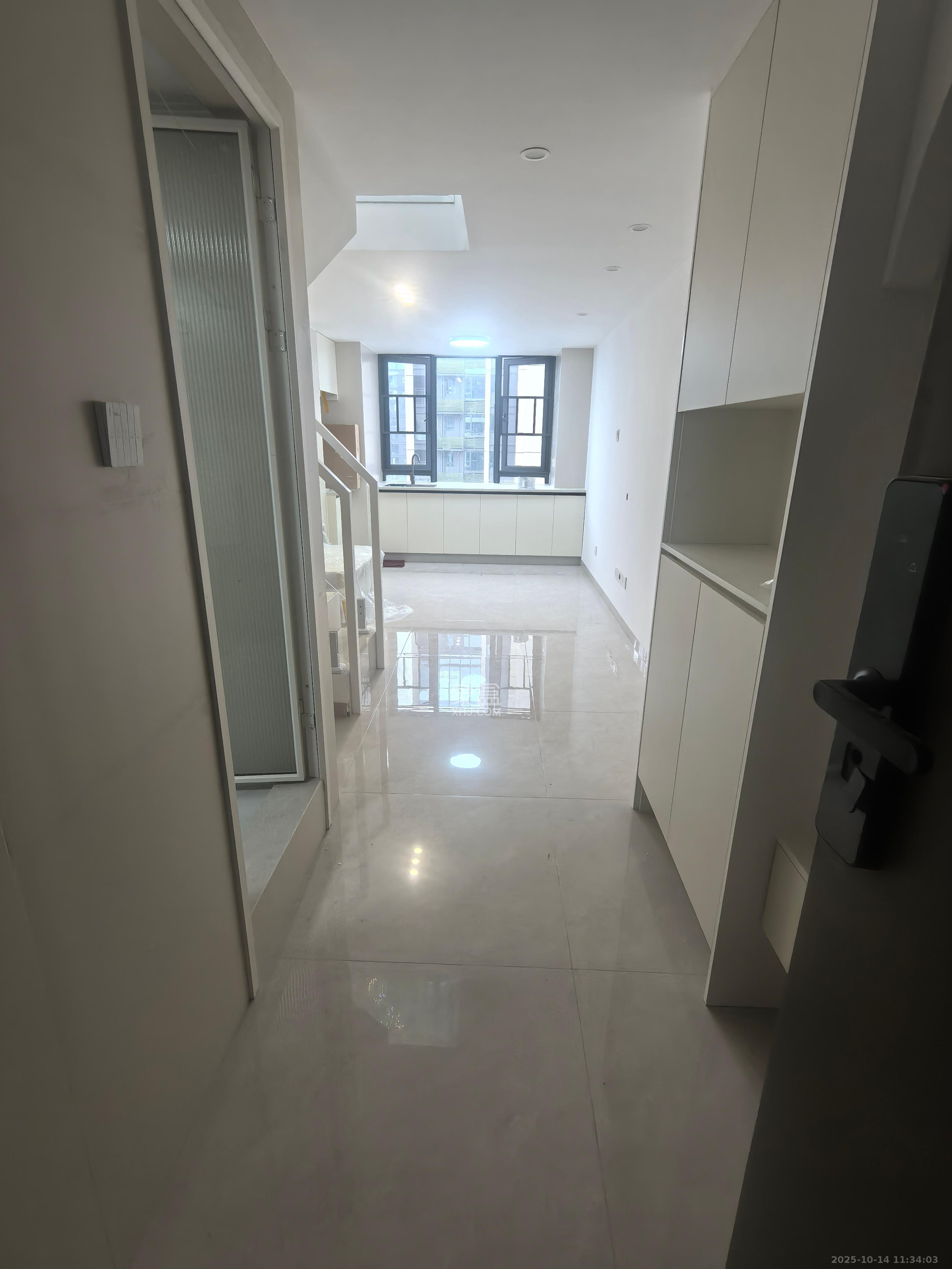 卓越伊景苑  1室0厅0卫    1800.0元/月 卓越伊景苑  1室0厅0卫    1800.0元/月