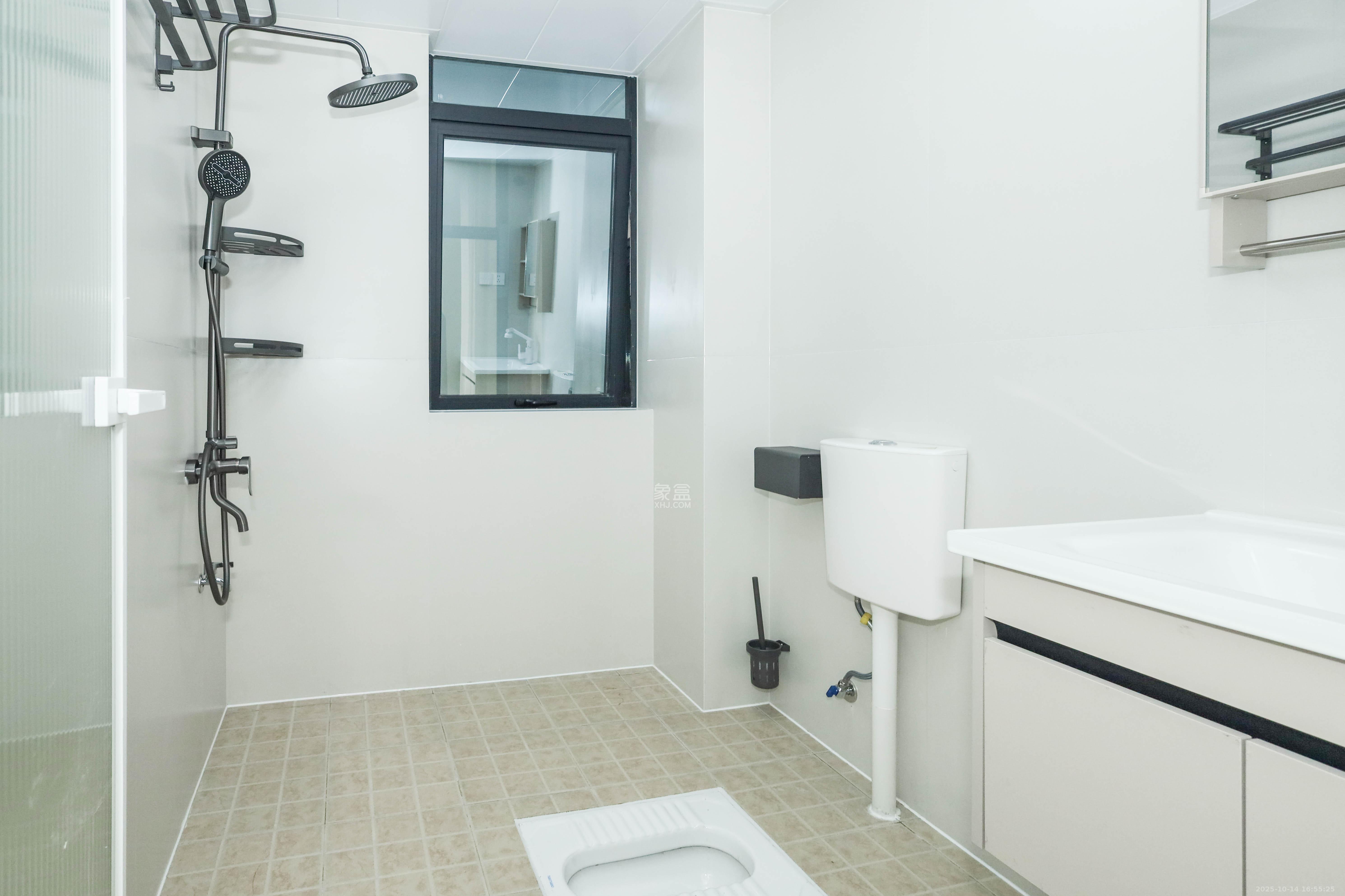 天元涉外景园B区  3室2厅2卫    88.8万卫生间