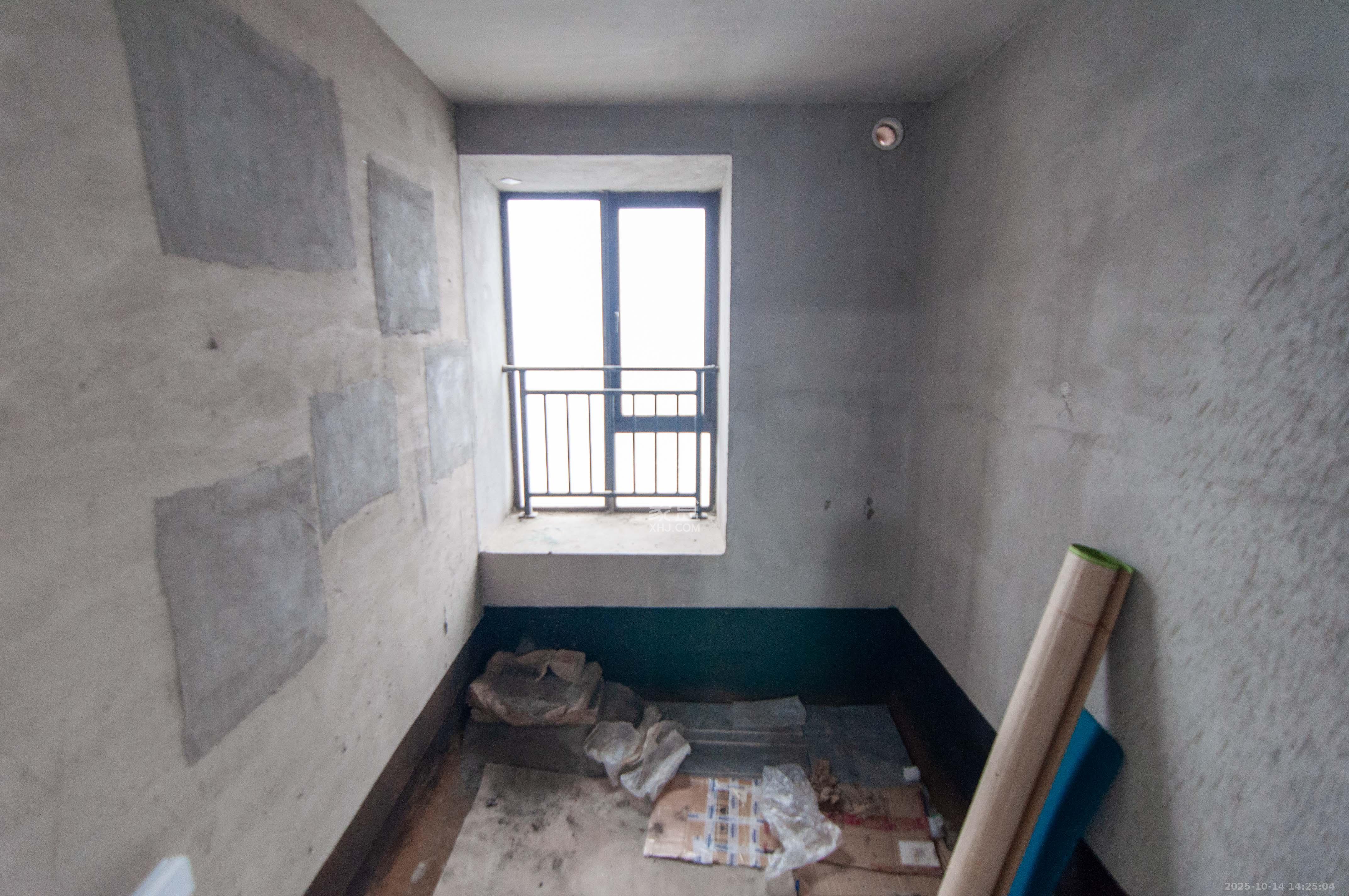 达美溪湖湾 4室2厅2卫 420.0万 达美溪湖湾 4室2厅2卫 420.0万卫生间