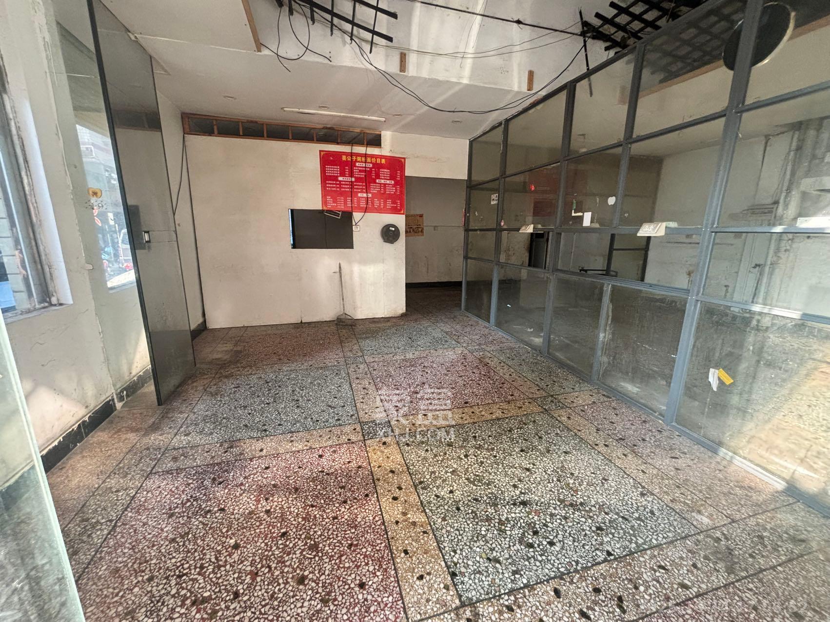 泉塘小区  1室1厅0卫    2900.0元/月