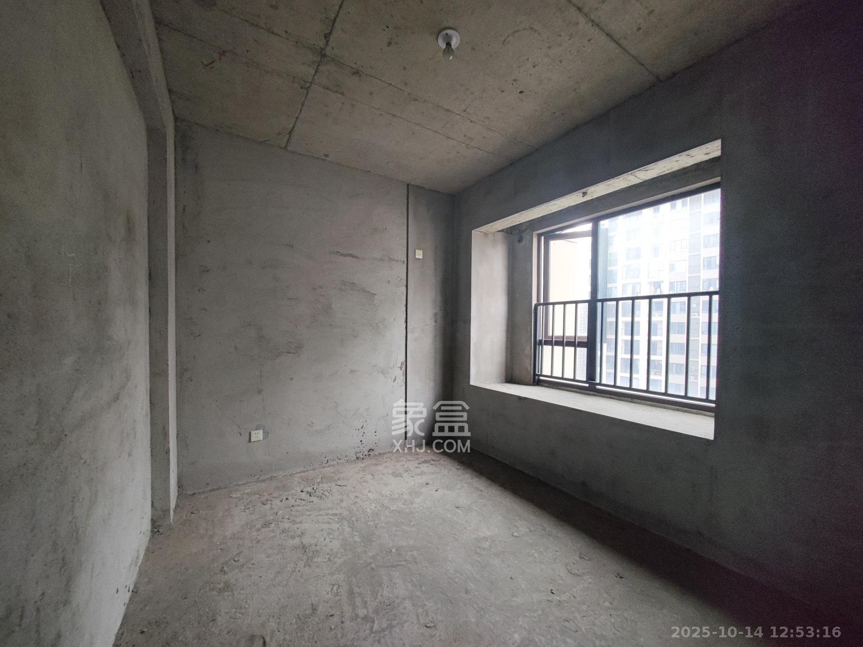 合能枫丹丽舍(柏悦名苑) 3室2厅1卫 98.0万 合能枫丹丽舍(柏悦名苑) 3室2厅1卫 98.0万卧室