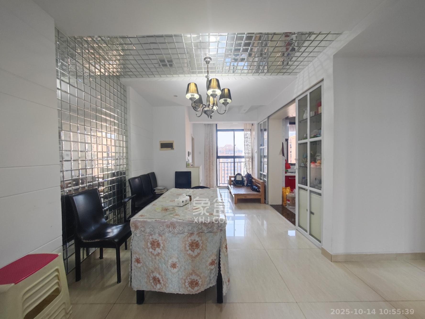 翡翠云天 3室2厅2卫 105.0万 翡翠云天 3室2厅2卫 105.0万其他