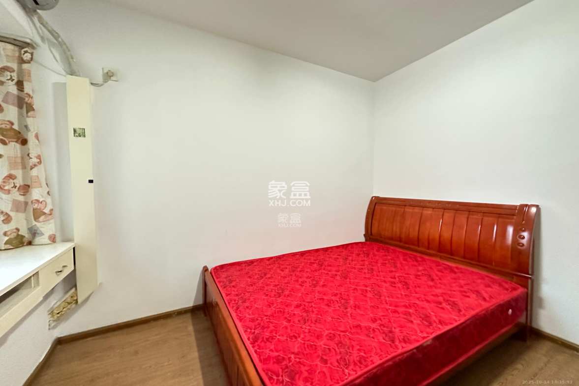 保利麓谷林语D区 3室2厅2卫 2400.0元/月 保利麓谷林语D区 3室2厅2卫 2400.0元/月室内图