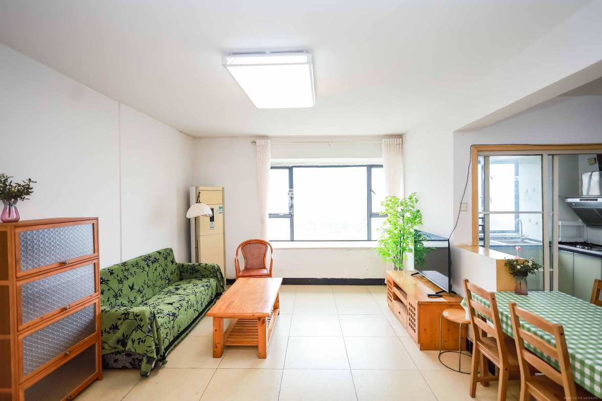 西城龙庭 2室2厅1卫 80.0万 西城龙庭 2室2厅1卫 80.0万客厅