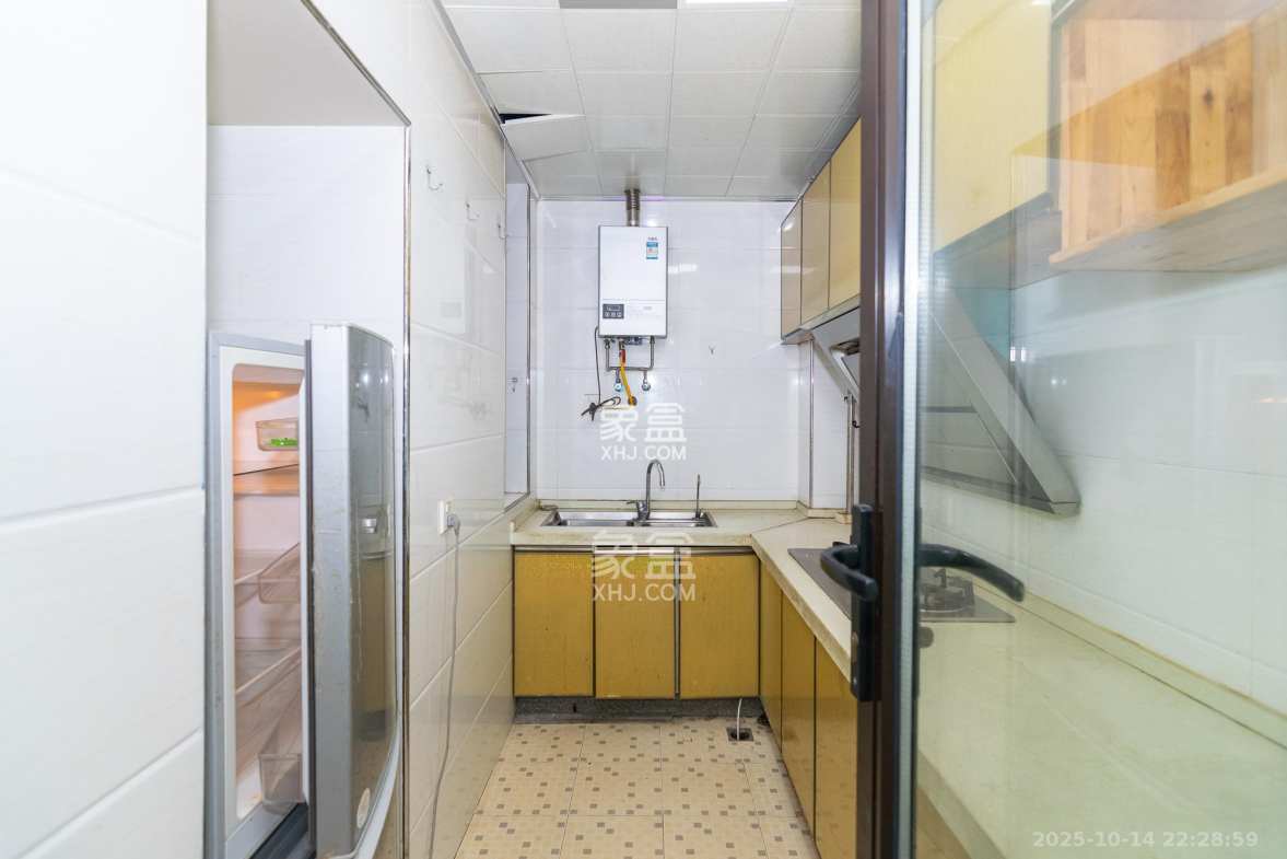 新城国际花都 2室2厅1卫 42.0万 新城国际花都 2室2厅1卫 42.0万厨房