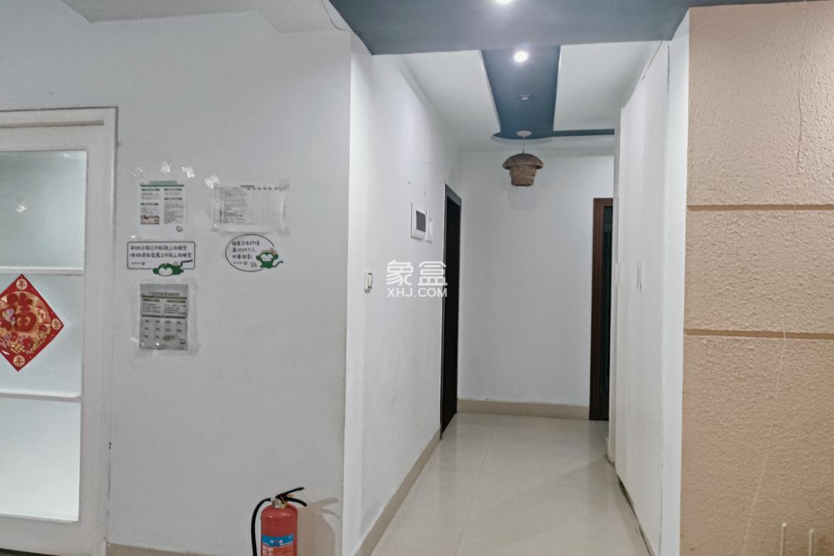 现代花园一期 3室2厅2卫 3300.0元/月 现代花园一期 3室2厅2卫 3300.0元/月室内图