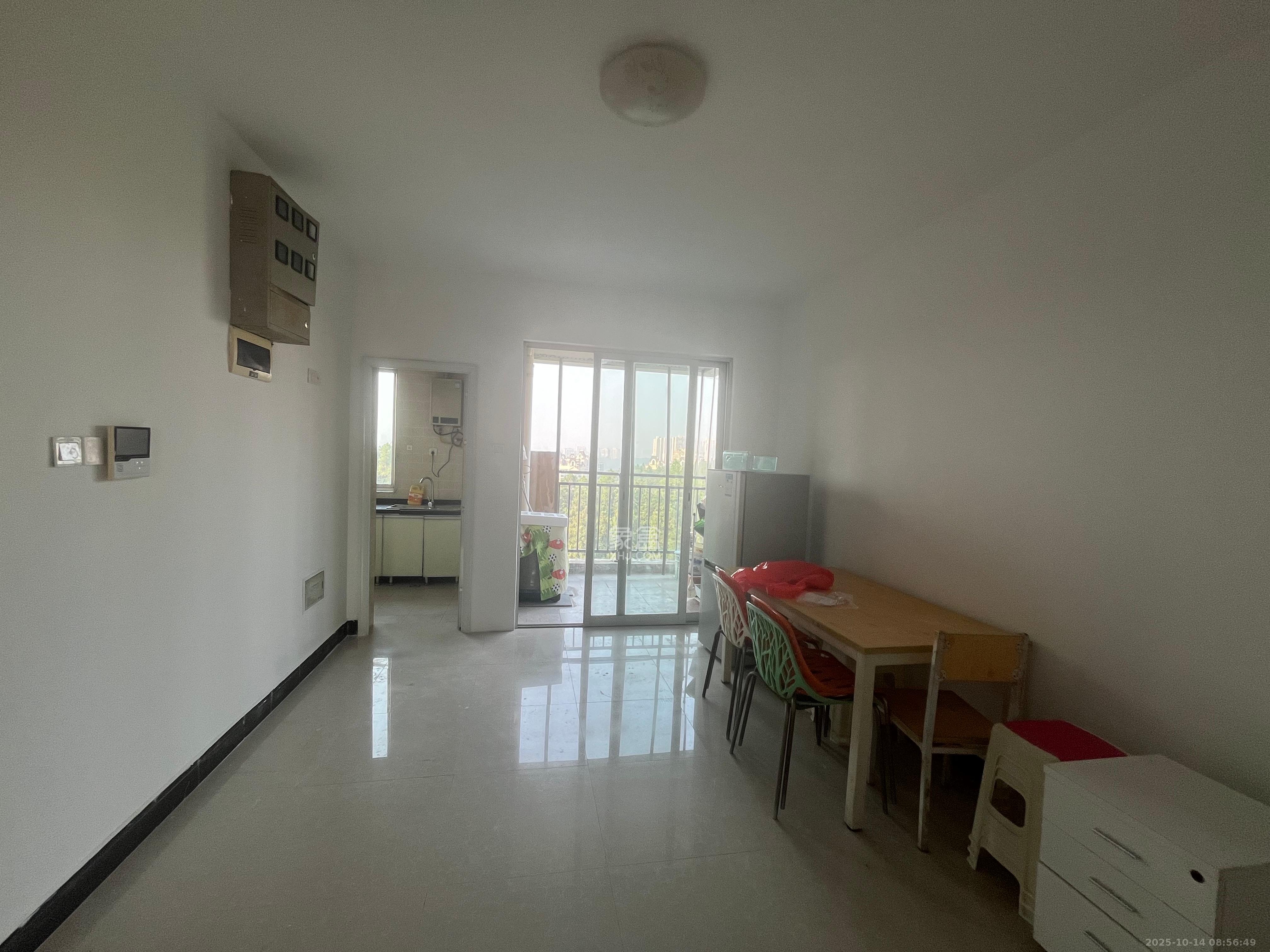 桃阳苑(省人大单位房)  5室2厅2卫    2300.0元/月 桃阳苑(省人大单位房)  5室2厅2卫    2300.0元/月