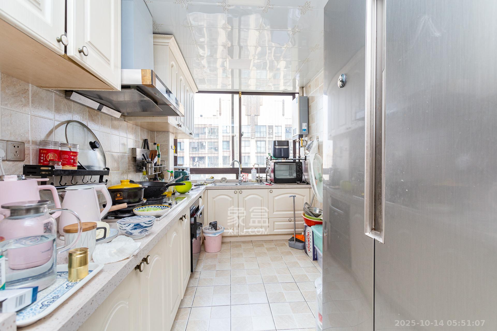 龙湖湘风原著（龙湖湘风星城）  4室2厅2卫    89.0万厨房