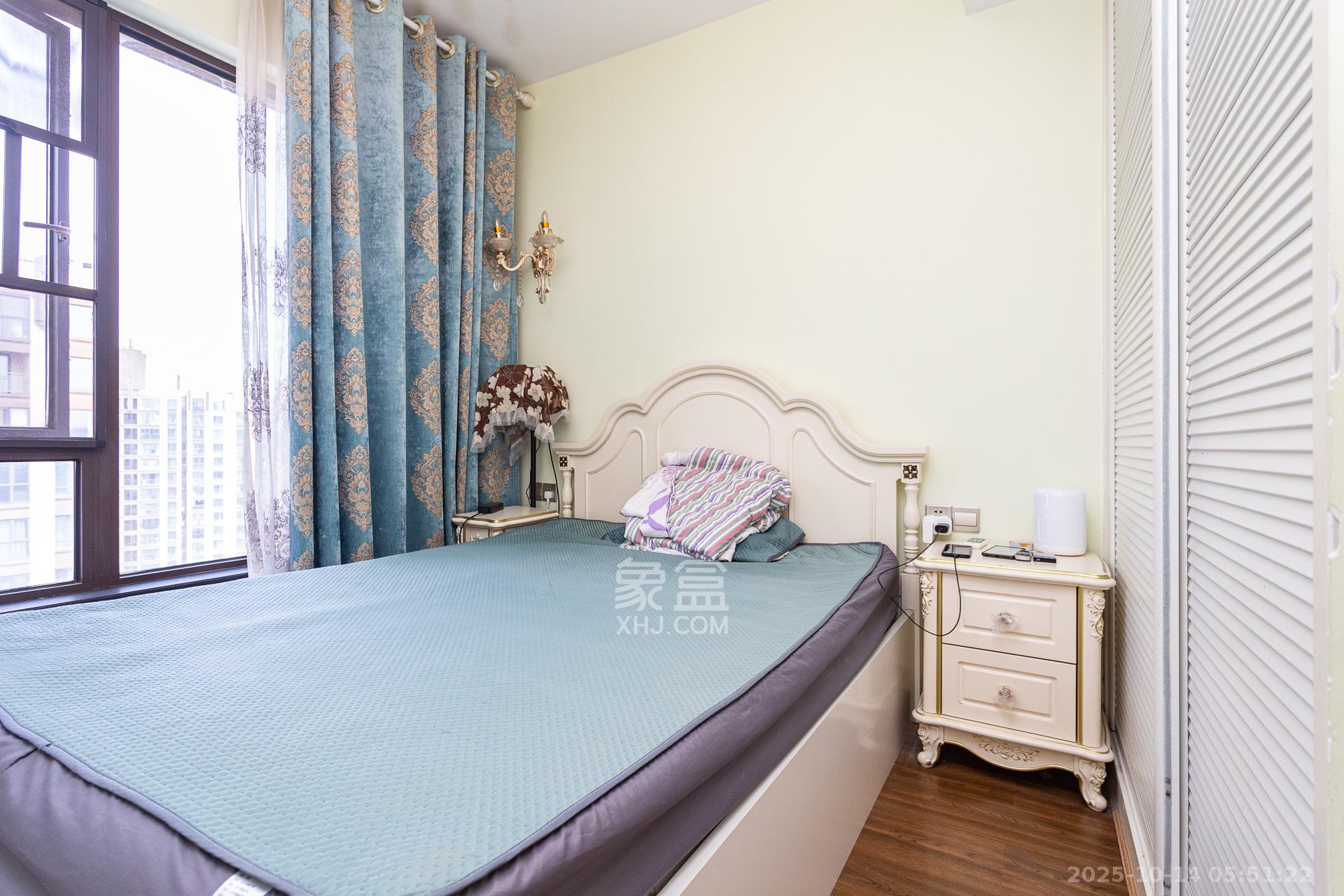 龙湖湘风原著（龙湖湘风星城）  4室2厅2卫    89.0万卧室