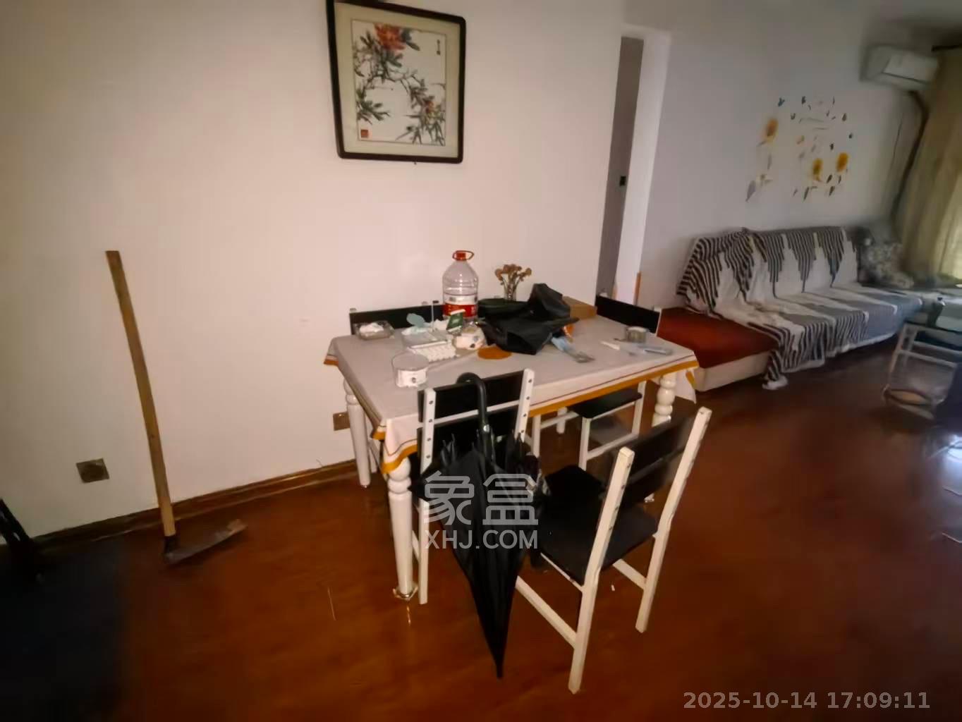 江山帝景哈佛  2室2厅1卫    1600.0元/月 江山帝景哈佛  2室2厅1卫    1600.0元/月室内图