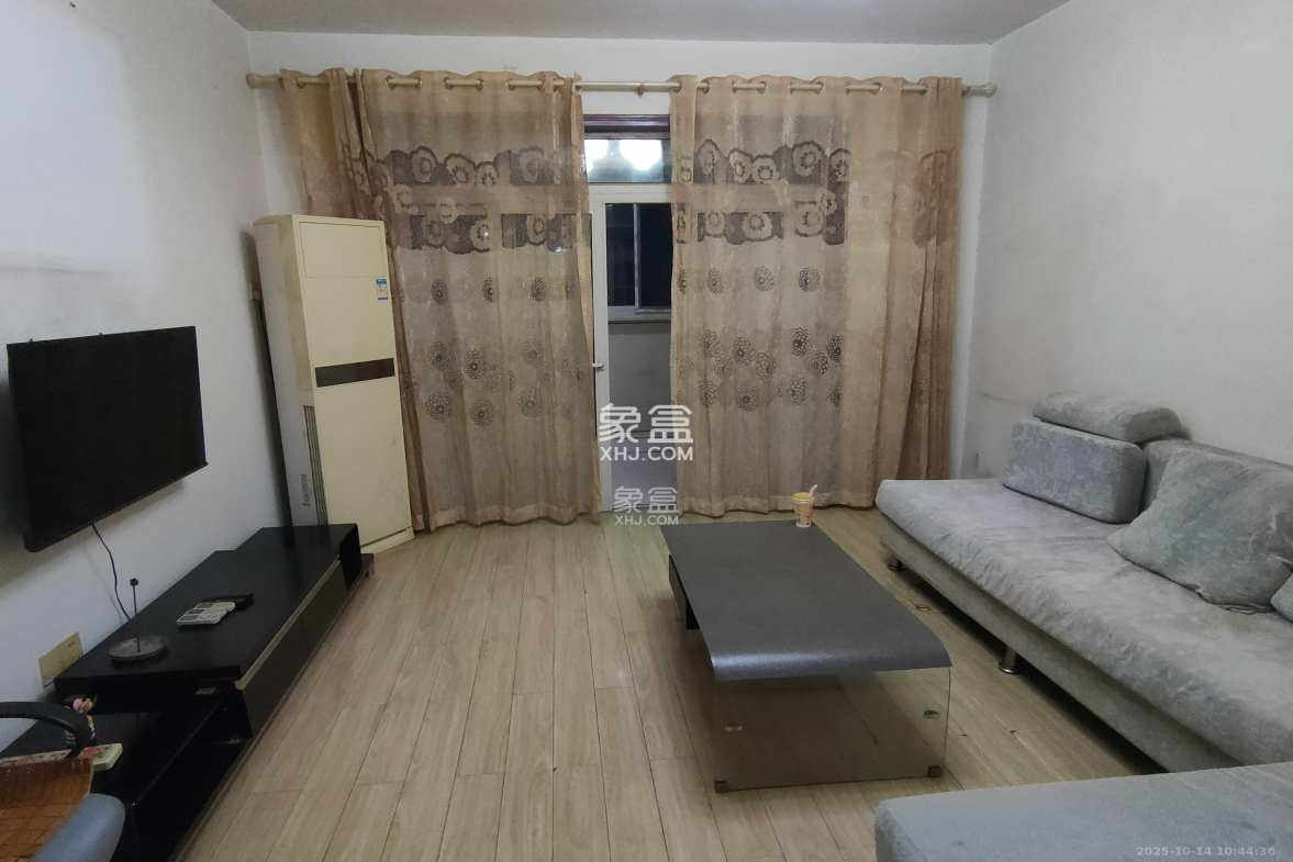 一品东庭 2室2厅1卫 2200.0元/月 一品东庭 2室2厅1卫 2200.0元/月室内图