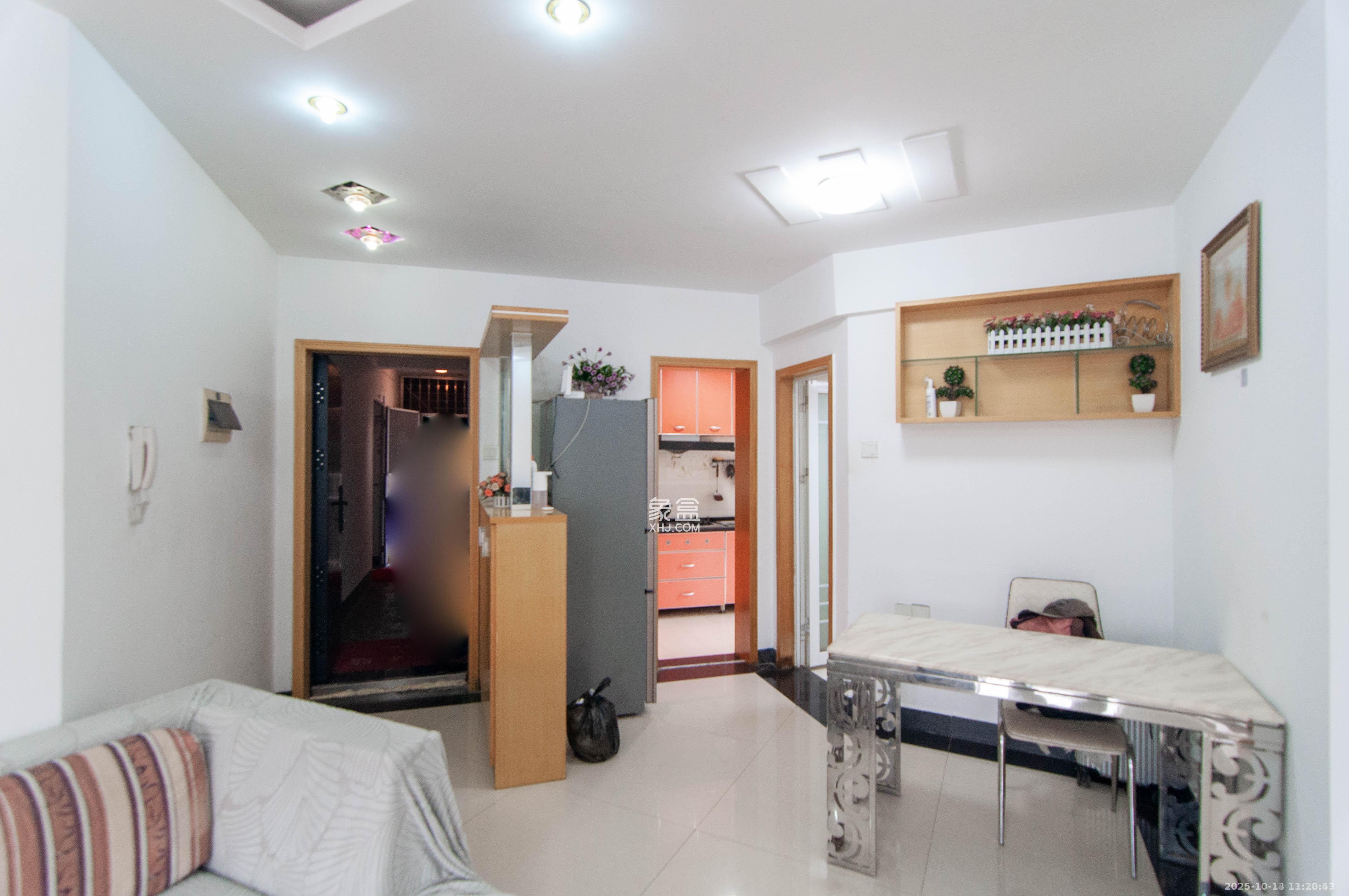 龙王港社区  3室2厅1卫    2300.0元/月室内图