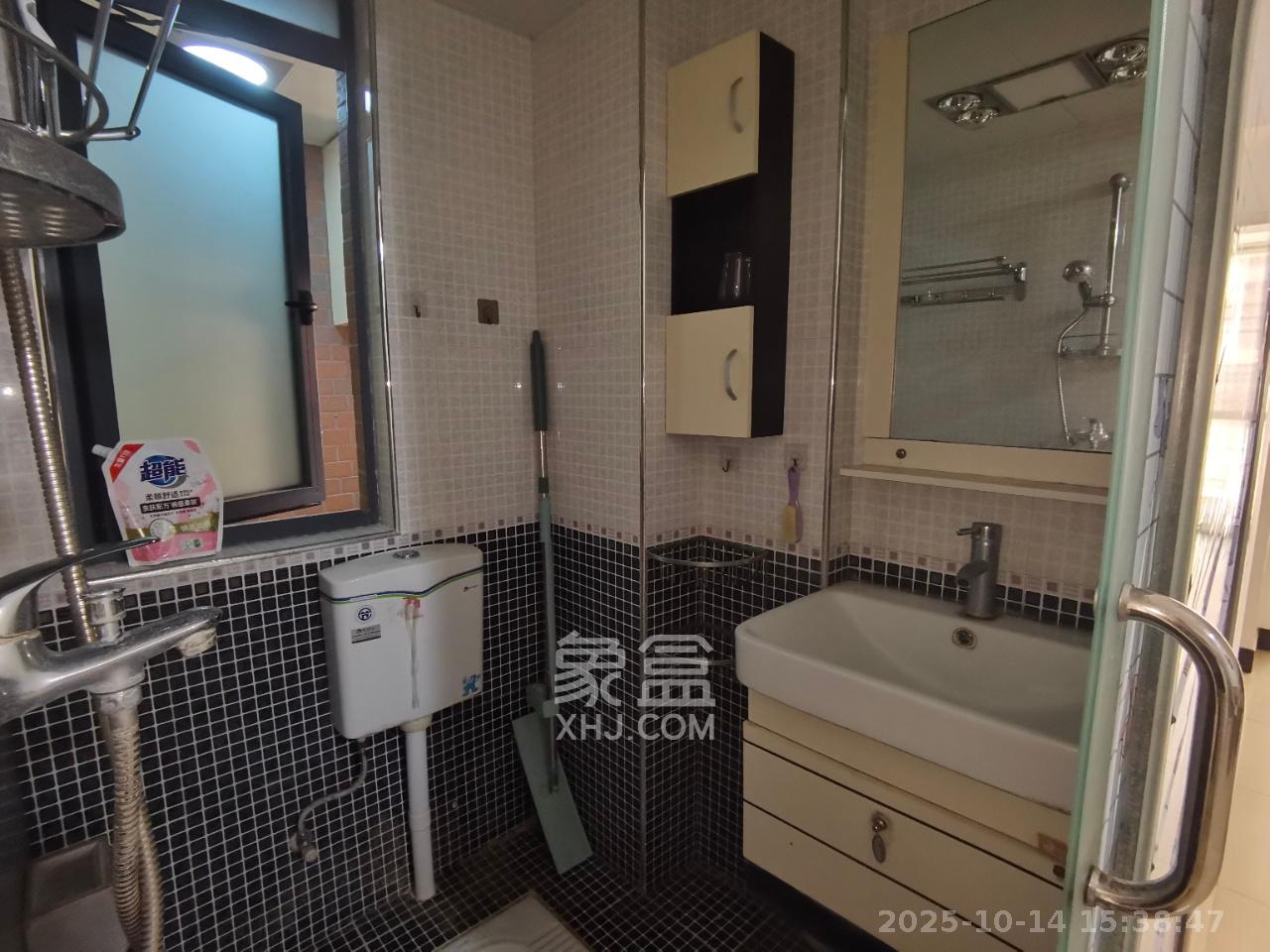 金领家族  1室1厅1卫    1380.0元/月 金领家族  1室1厅1卫    1380.0元/月室内图