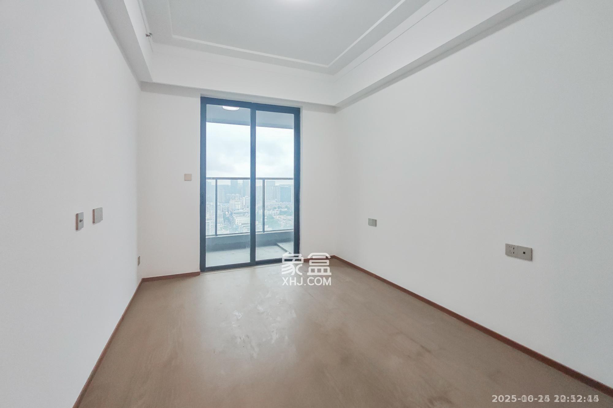 江山印  4室2厅3卫    12000.0元/月 江山印  4室2厅3卫    12000.0元/月室内图