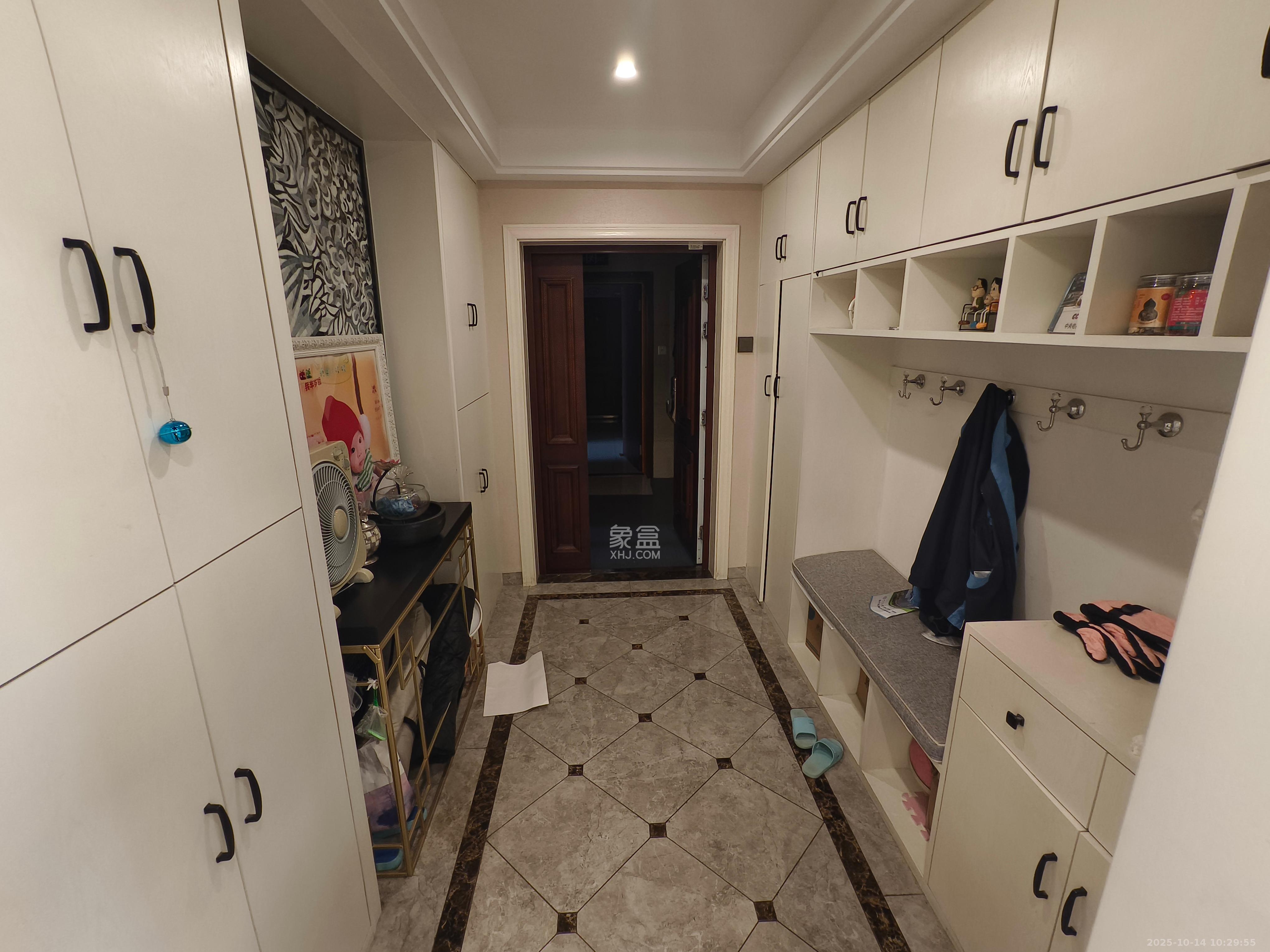 美洲故事高层  3室2厅2卫    4200.0元/月室内图