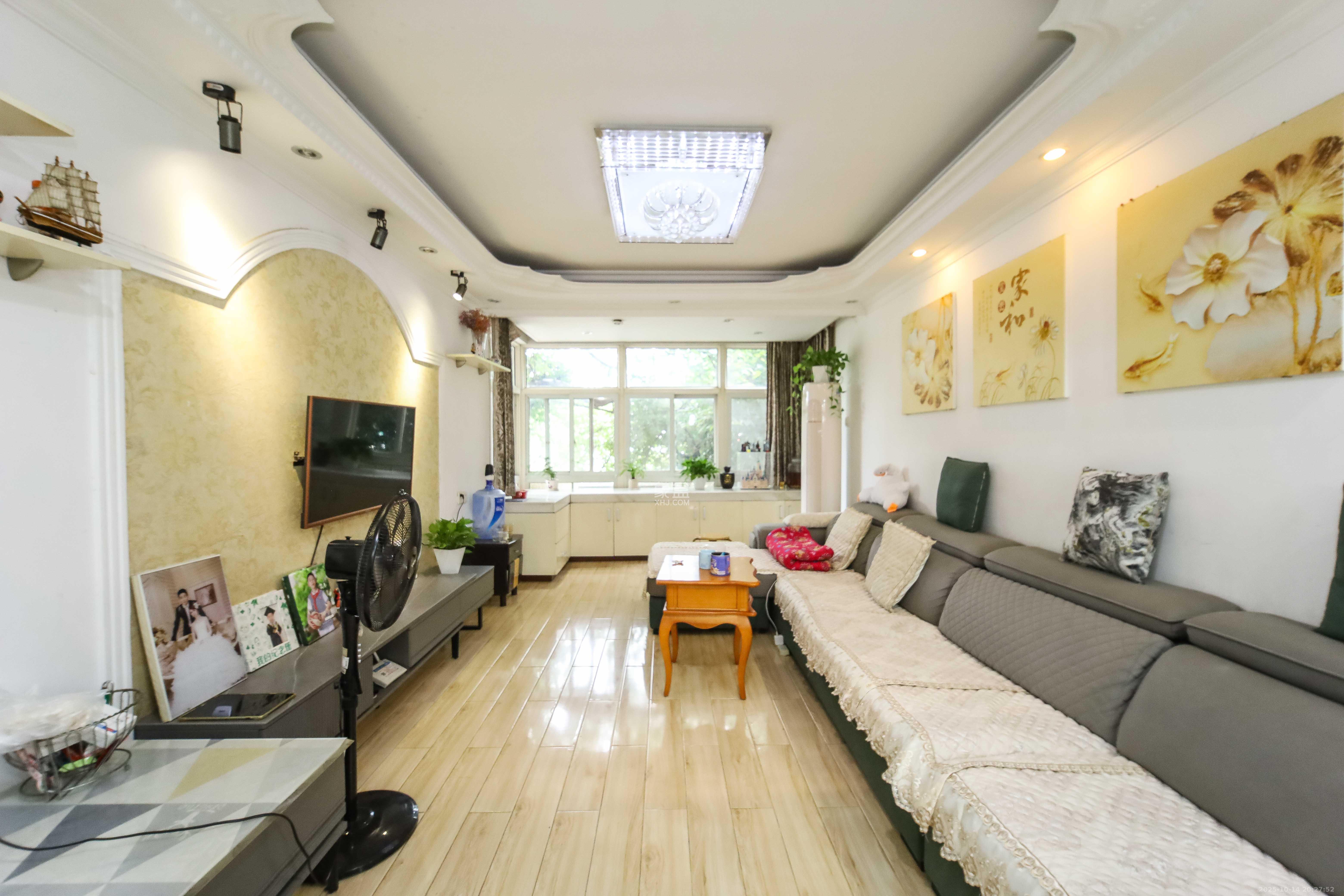 芙蓉苑 2室1厅2卫 68.0万 芙蓉苑 2室1厅2卫 68.0万客厅