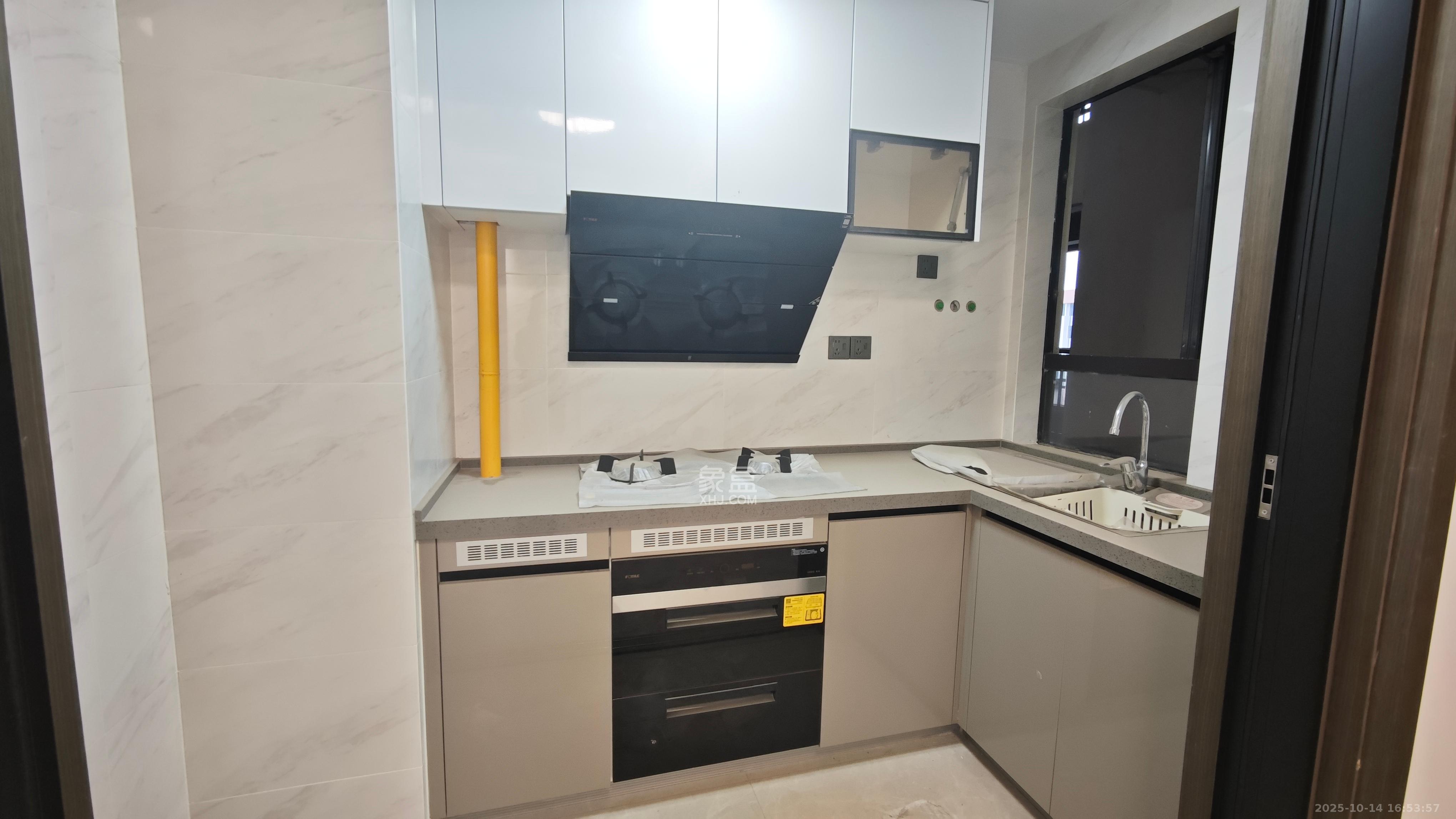 荣盛锦绣学府 3室2厅2卫 3000.0元/月 荣盛锦绣学府 3室2厅2卫 3000.0元/月室内图