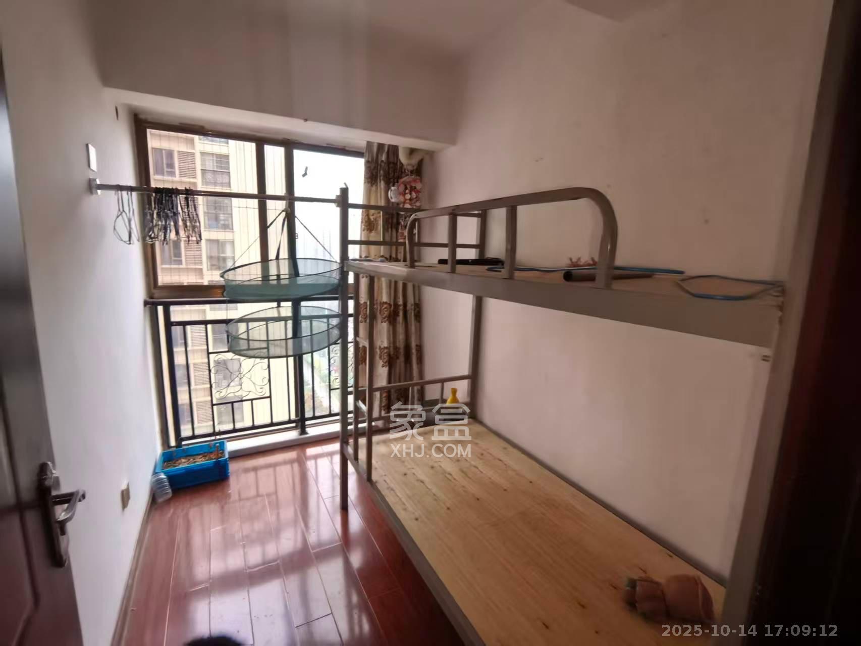 江山帝景哈佛  2室2厅1卫    1600.0元/月 江山帝景哈佛  2室2厅1卫    1600.0元/月室内图