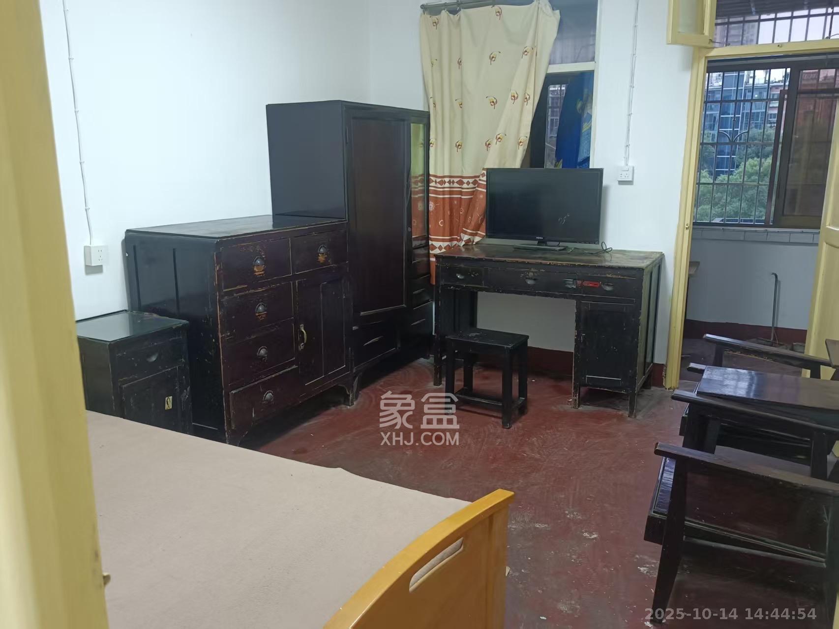 红花坡社区  2室1厅1卫    1080.0元/月室内图