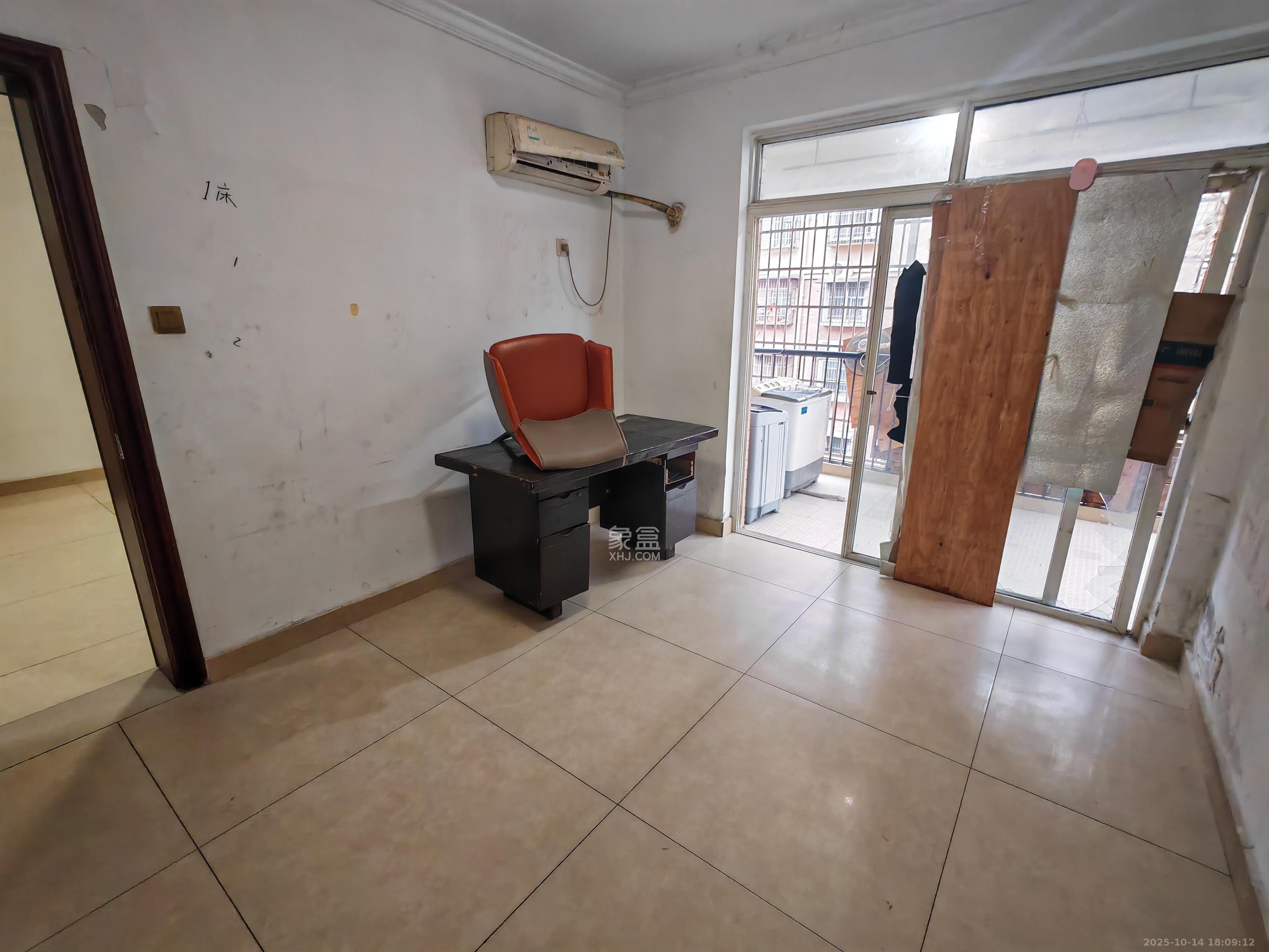 桔洲新苑（桔洲印象）  3室2厅1卫    1700.0元/月室内图