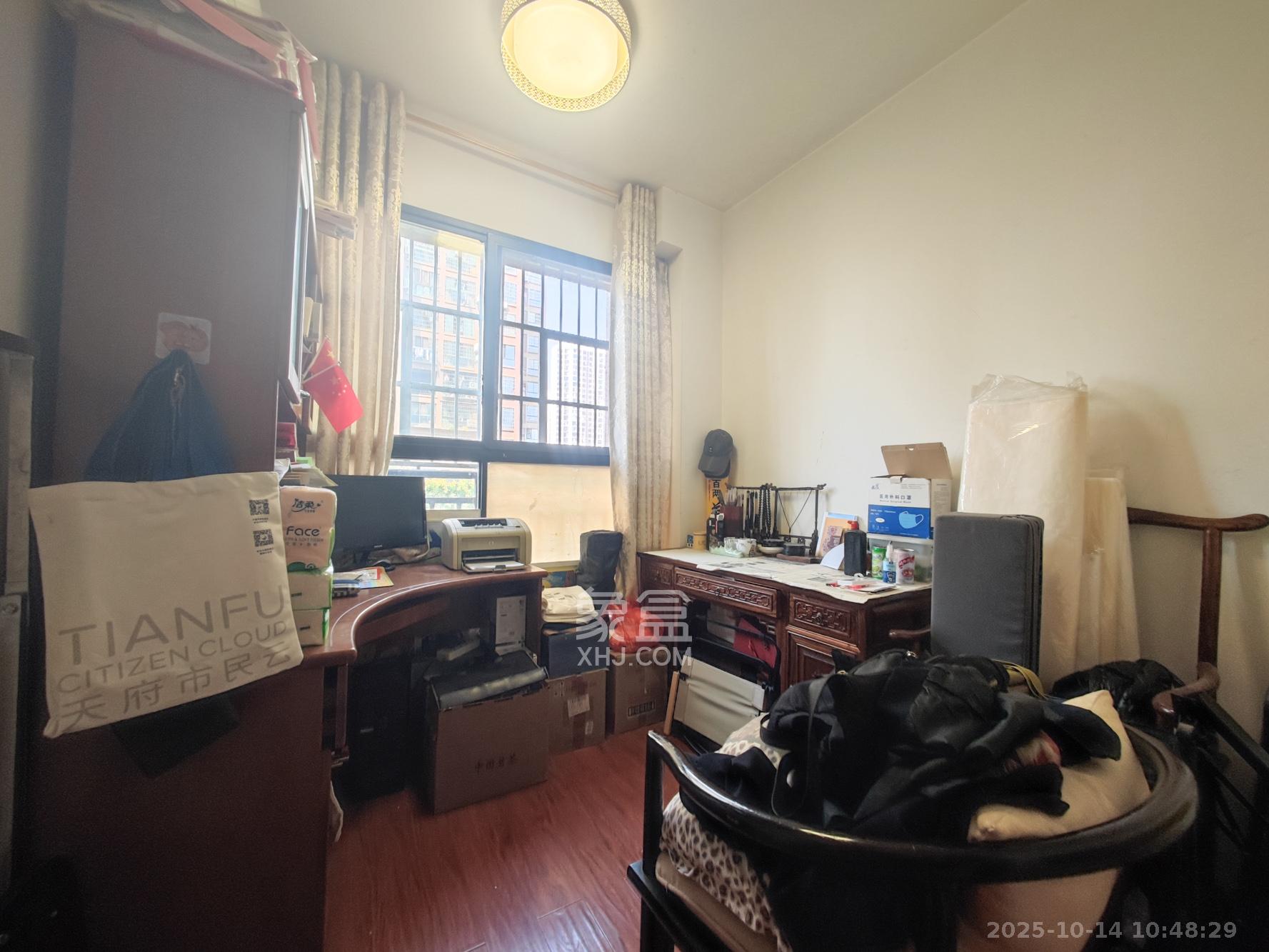 泰禹云开壹品 4室2厅2卫 136.0万 泰禹云开壹品 4室2厅2卫 136.0万卧室