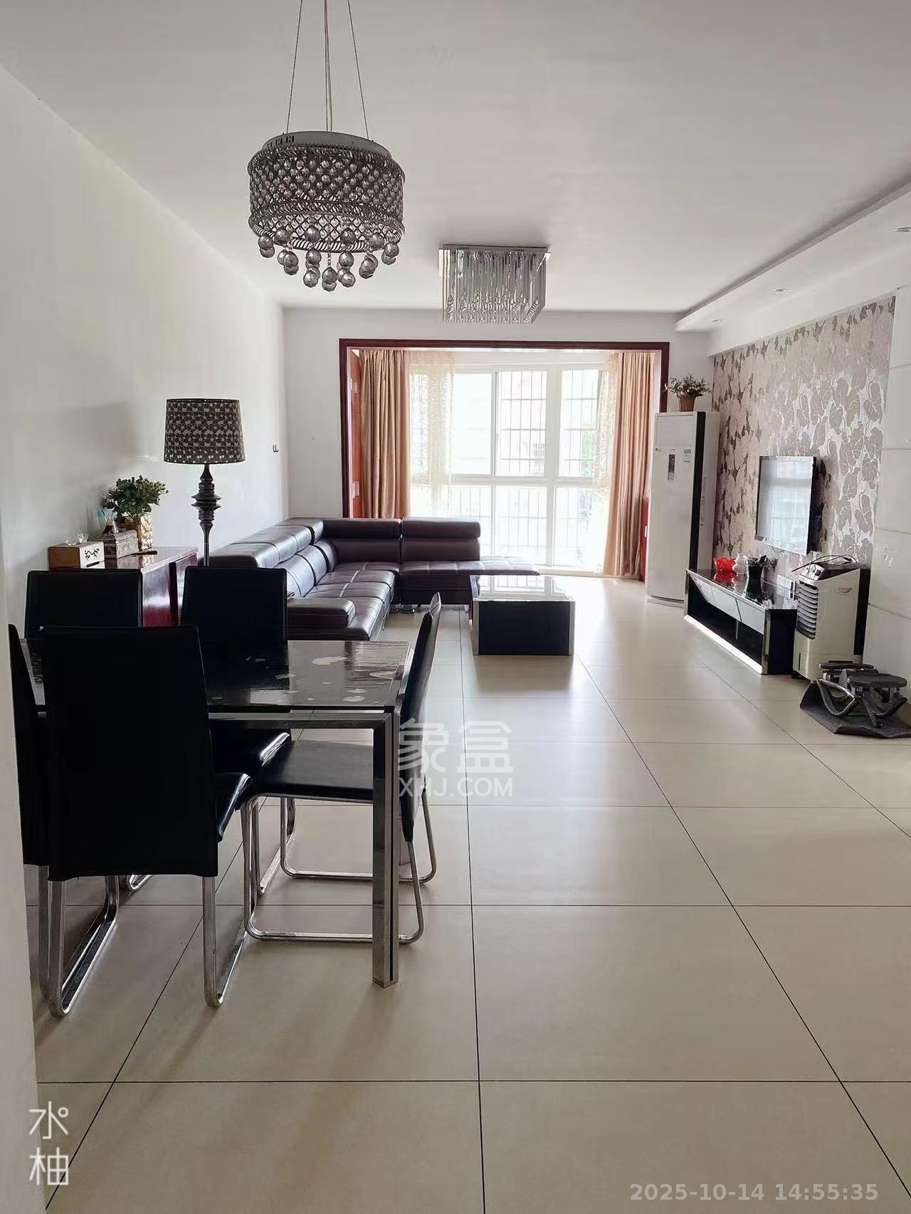 香河公寓  3室2厅2卫    2000.0元/月