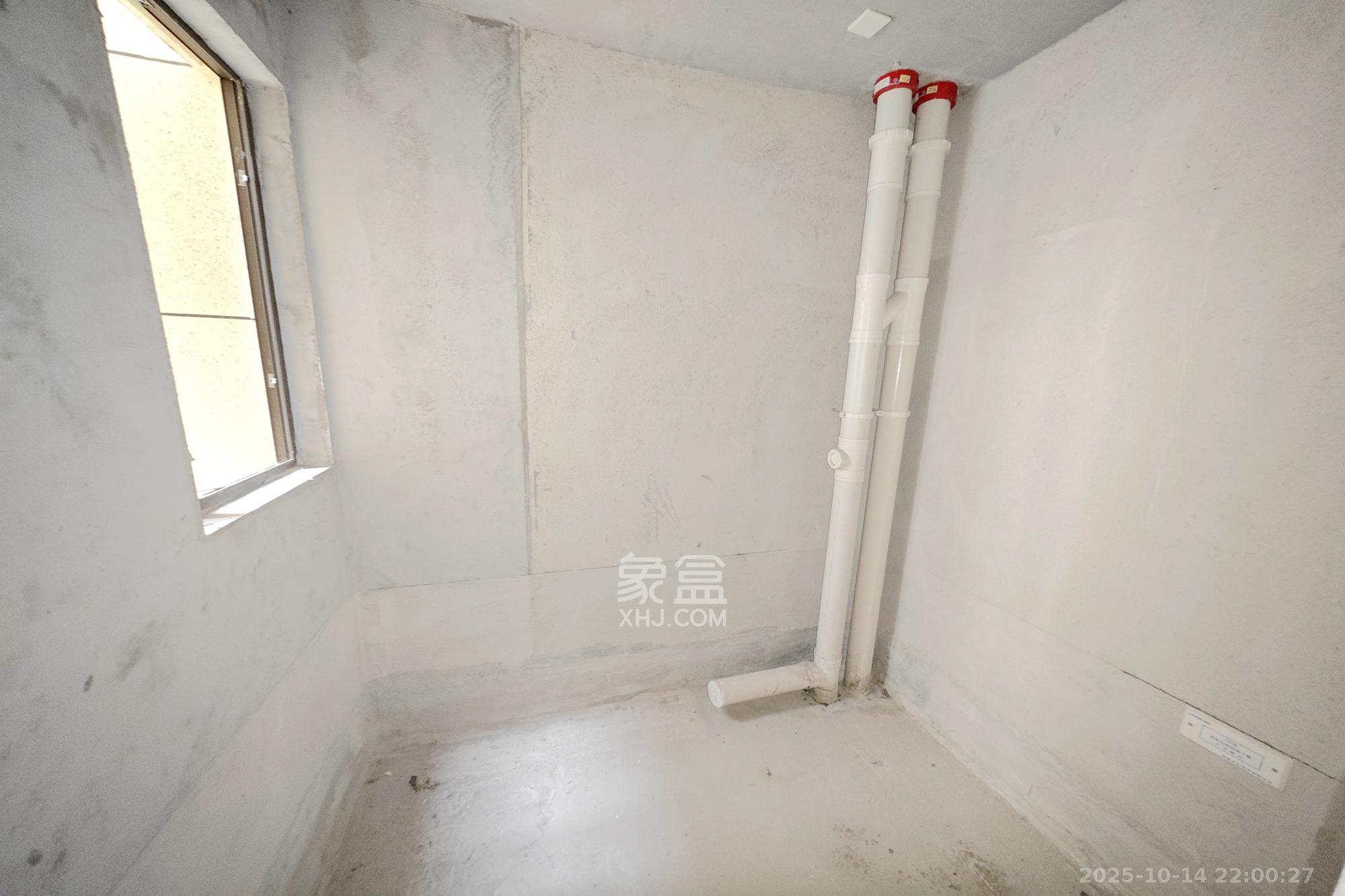 国欣向荣府  4室2厅2卫    145.0万其他