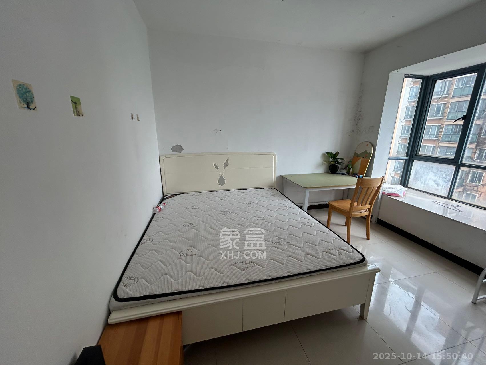 标志浪漫满屋（枫景公寓）  2室2厅1卫    1800.0元/月室内图