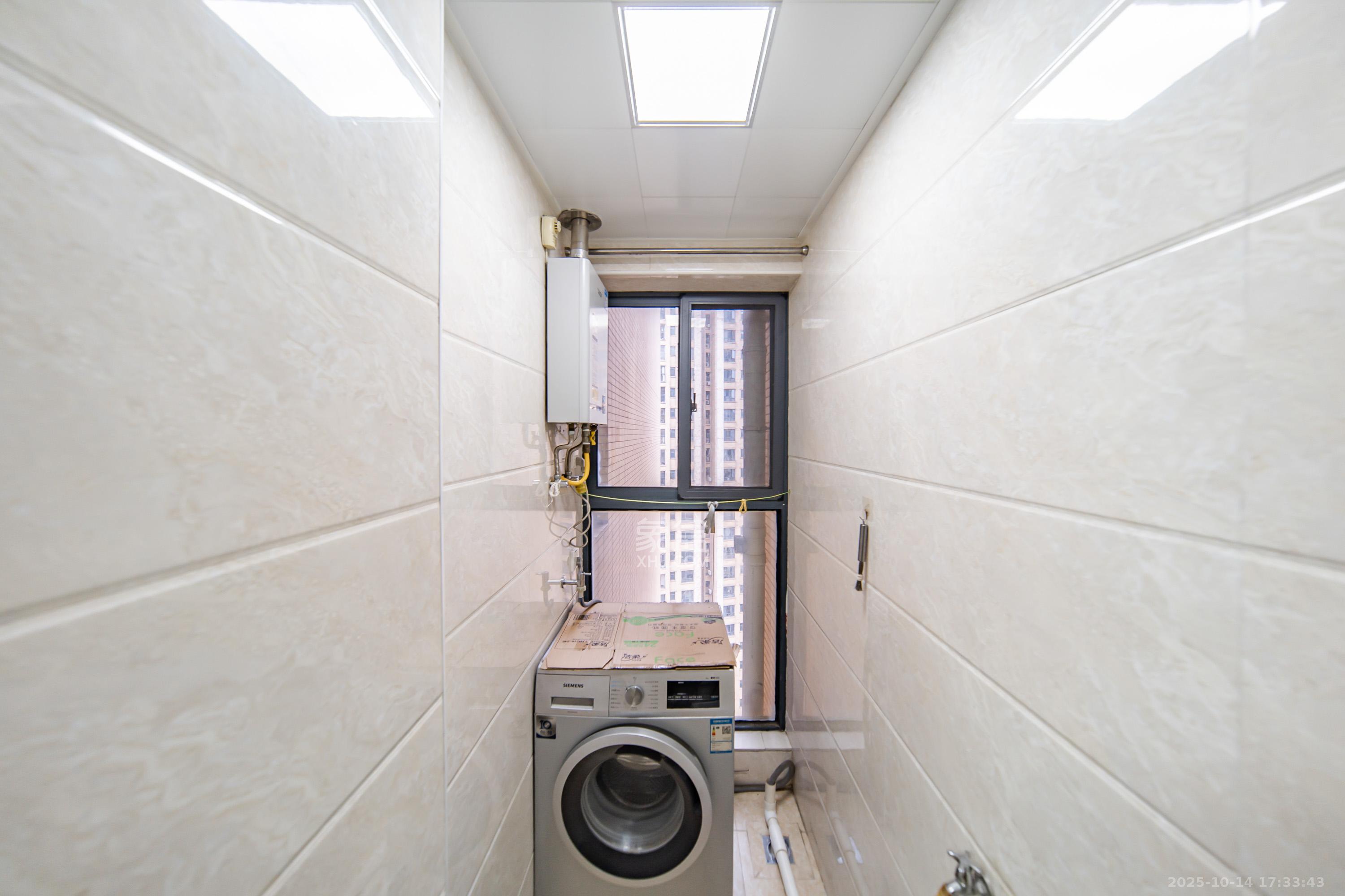 湘熙水郡(观澜海赋家园)  3室2厅2卫    96.0万 湘熙水郡(观澜海赋家园)  3室2厅2卫    96.0万阳台