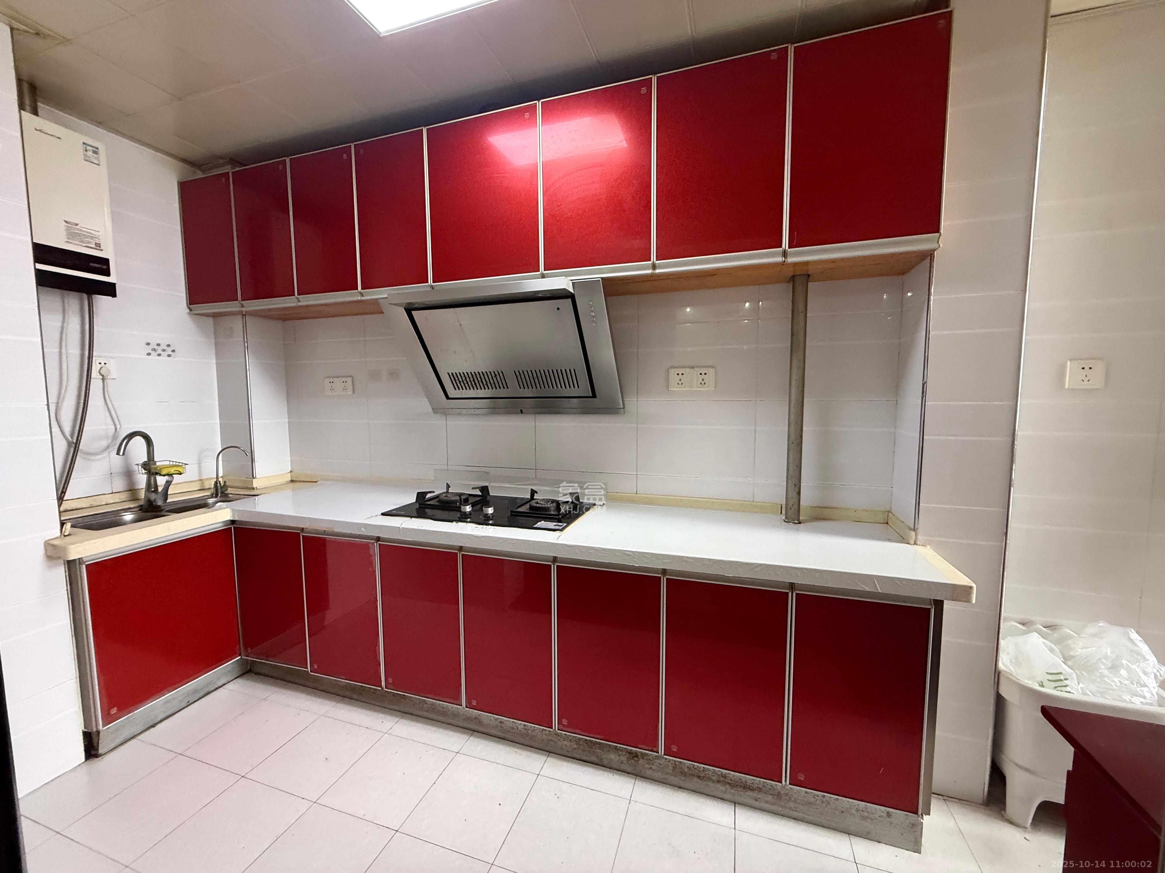 时代星城  3室2厅2卫    1700.0元/月 时代星城  3室2厅2卫    1700.0元/月室内图