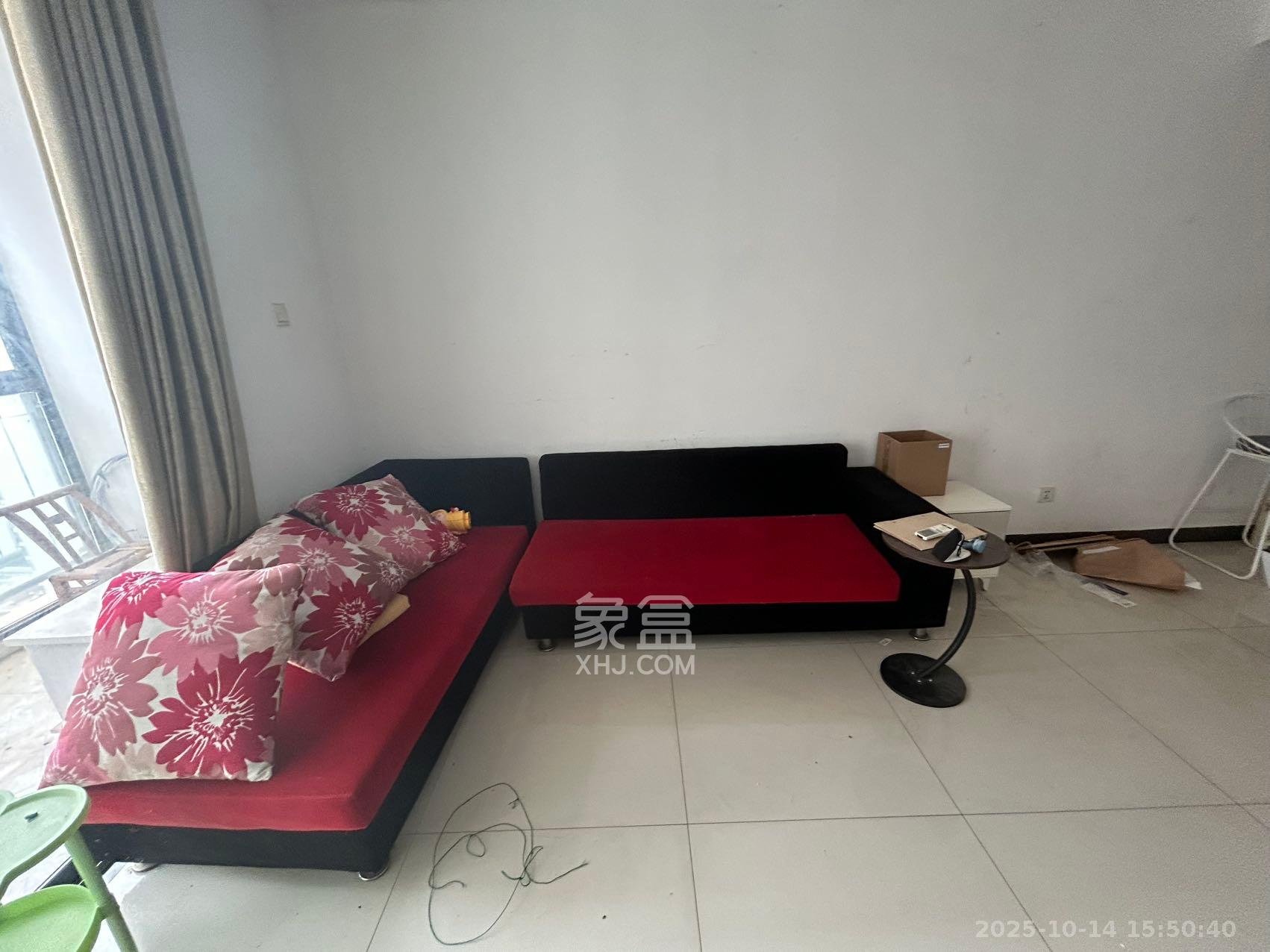 标志浪漫满屋(枫景公寓) 2室2厅1卫 1800.0元/月 标志浪漫满屋(枫景公寓) 2室2厅1卫 1800.0元/月室内图