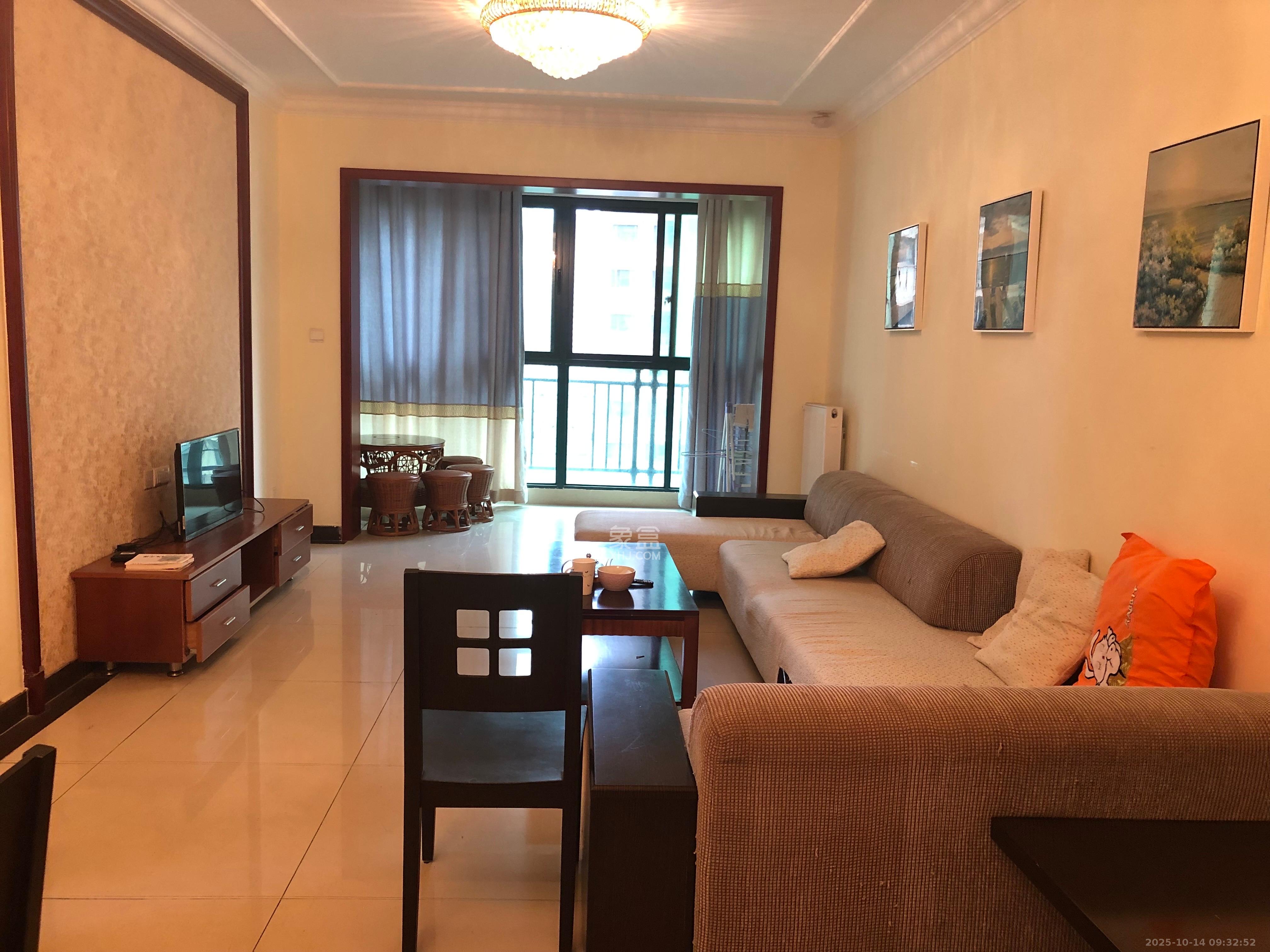 恒大翡翠华庭 2室2厅1卫 1900.0元/月 恒大翡翠华庭 2室2厅1卫 1900.0元/月室内图