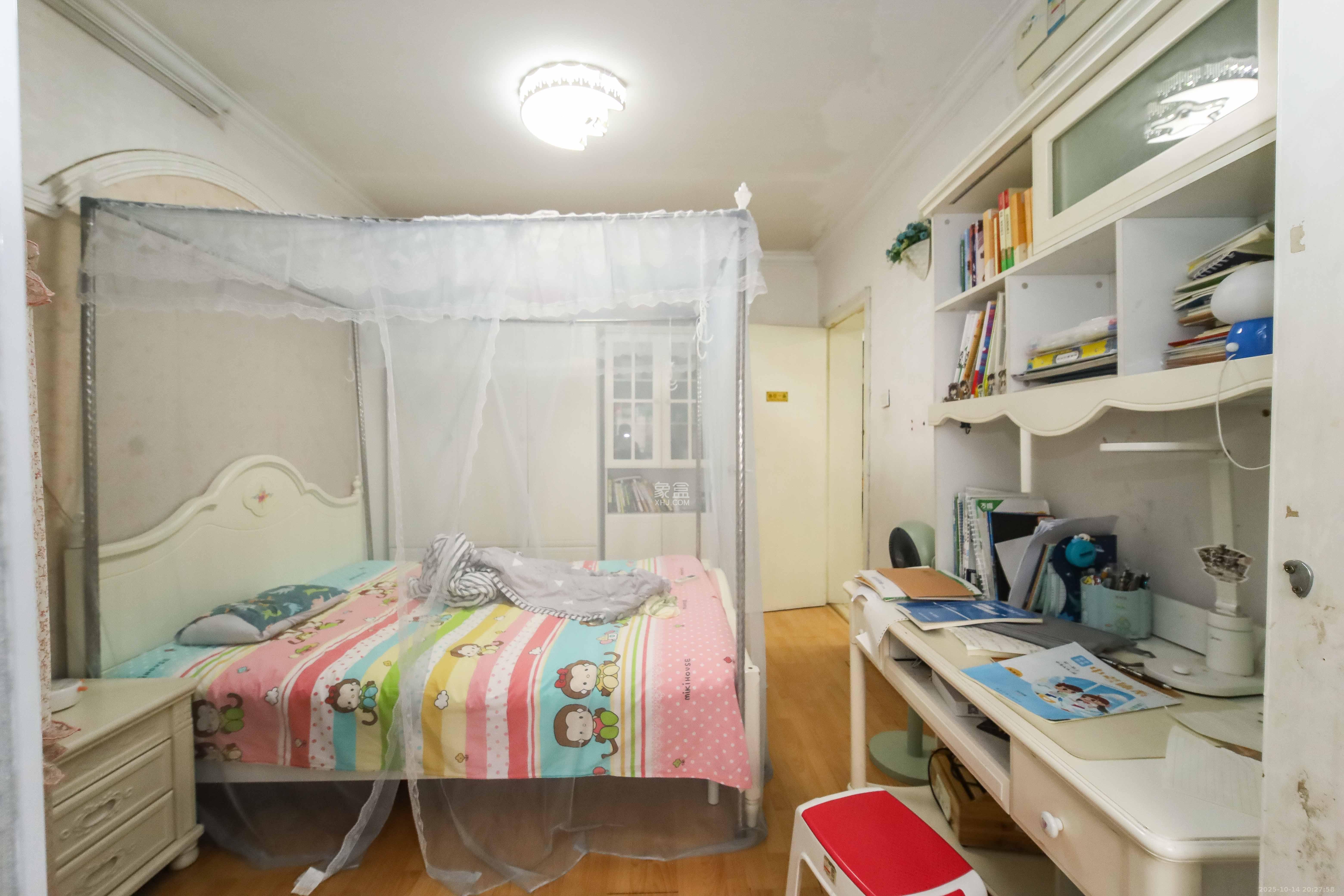 芙蓉苑  2室1厅2卫    68.0万卧室