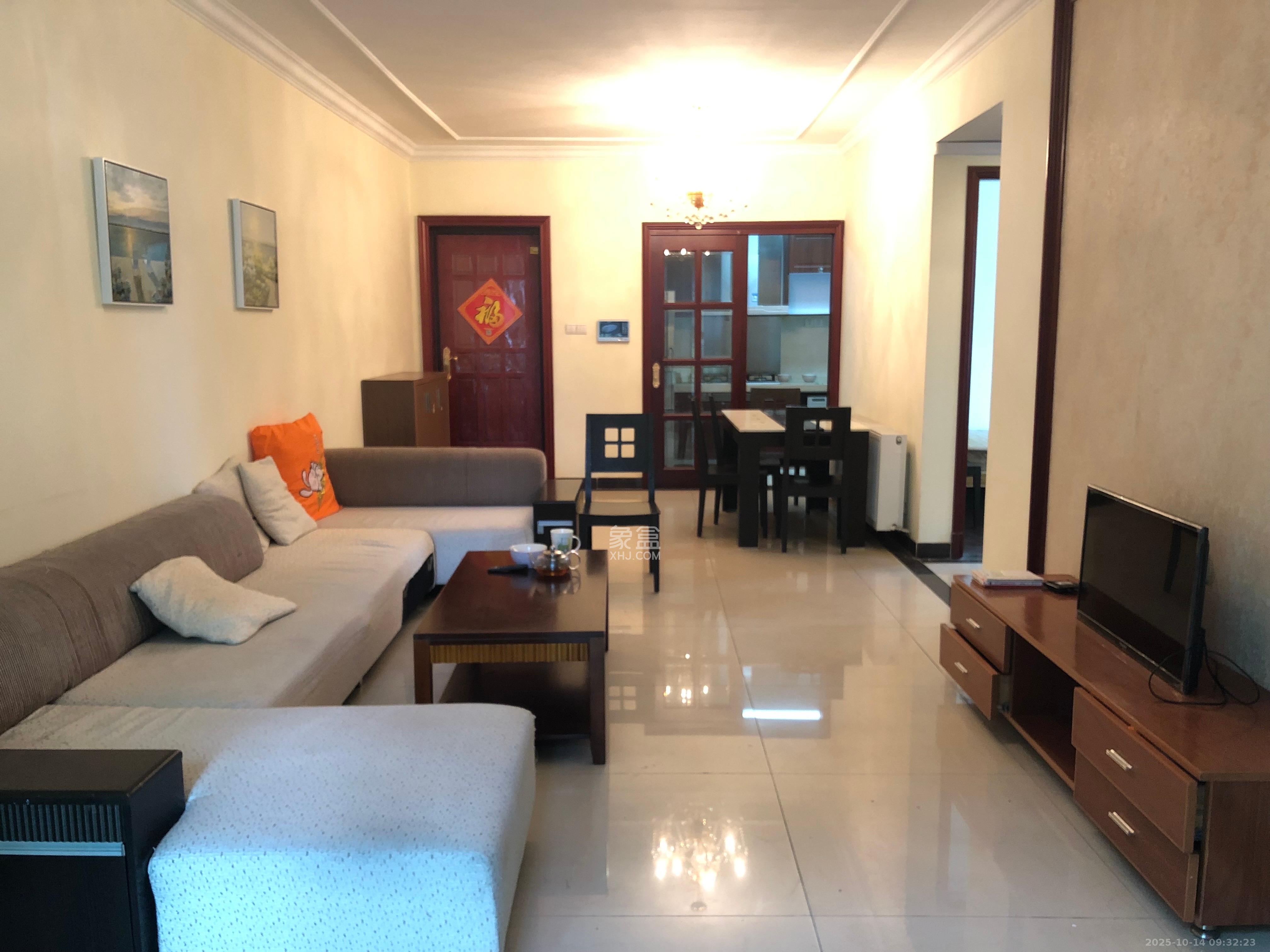 恒大翡翠华庭  2室2厅1卫    1900.0元/月