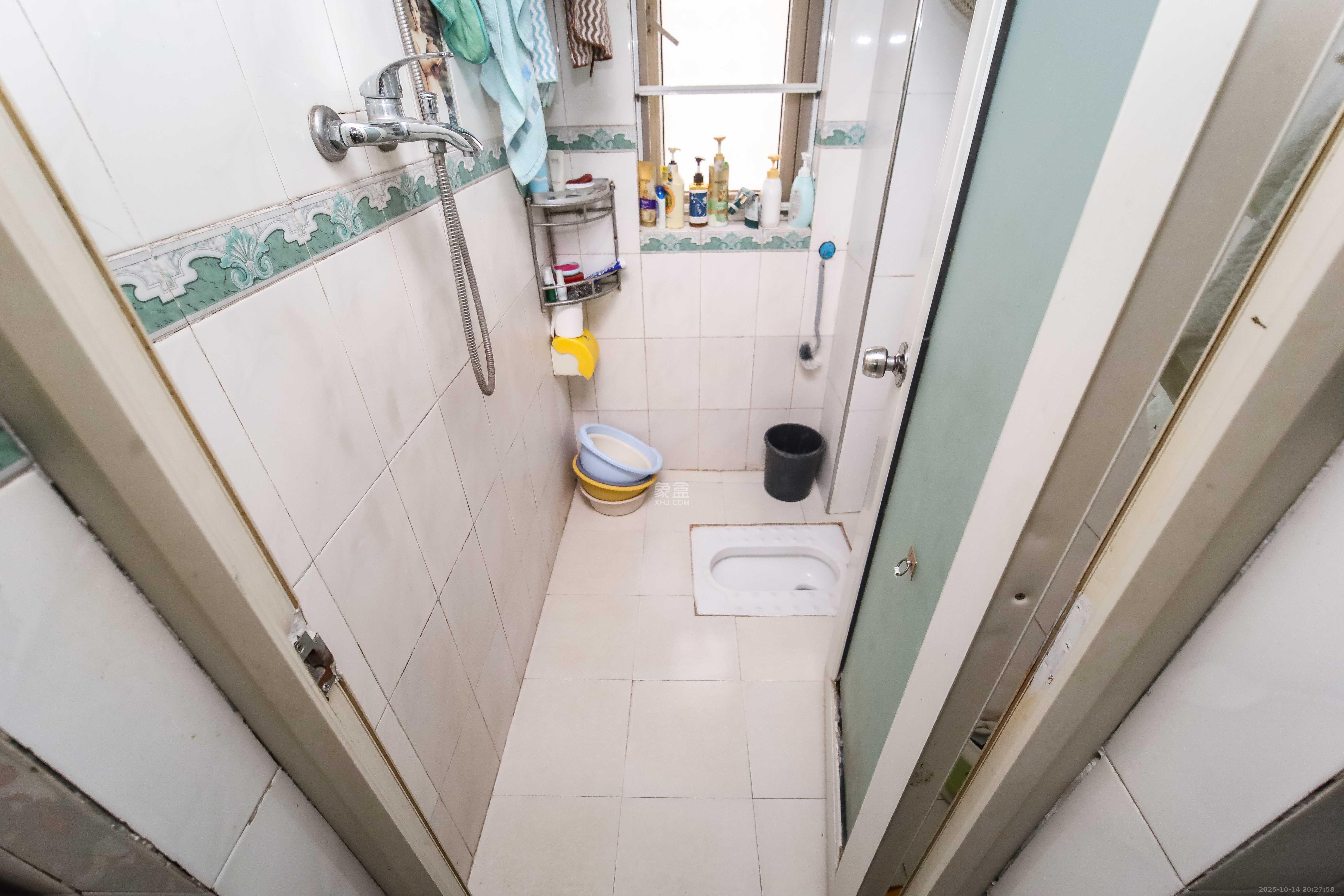 芙蓉苑  2室1厅2卫    68.0万卫生间