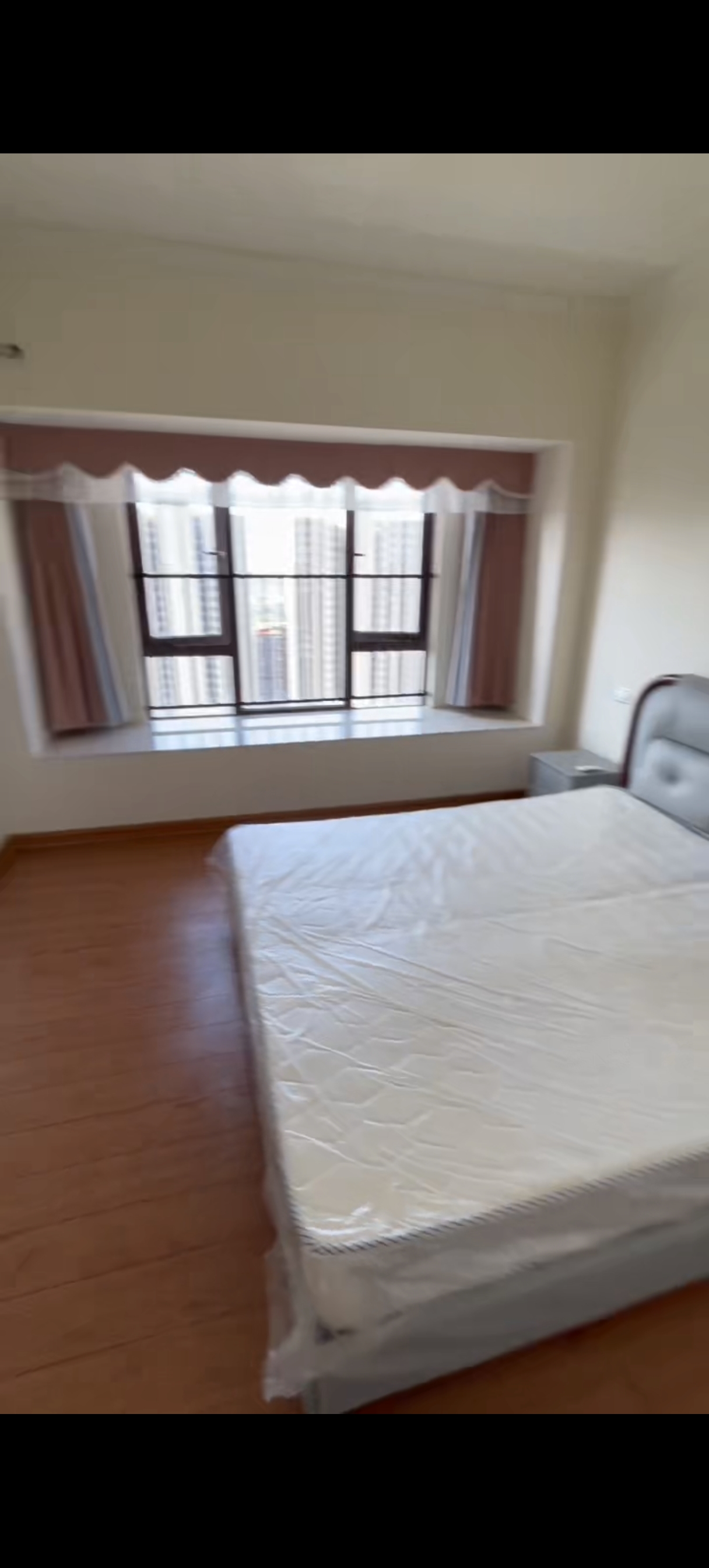 碧桂园酃湖世家  4室2厅2卫    2800.0元/月室内图