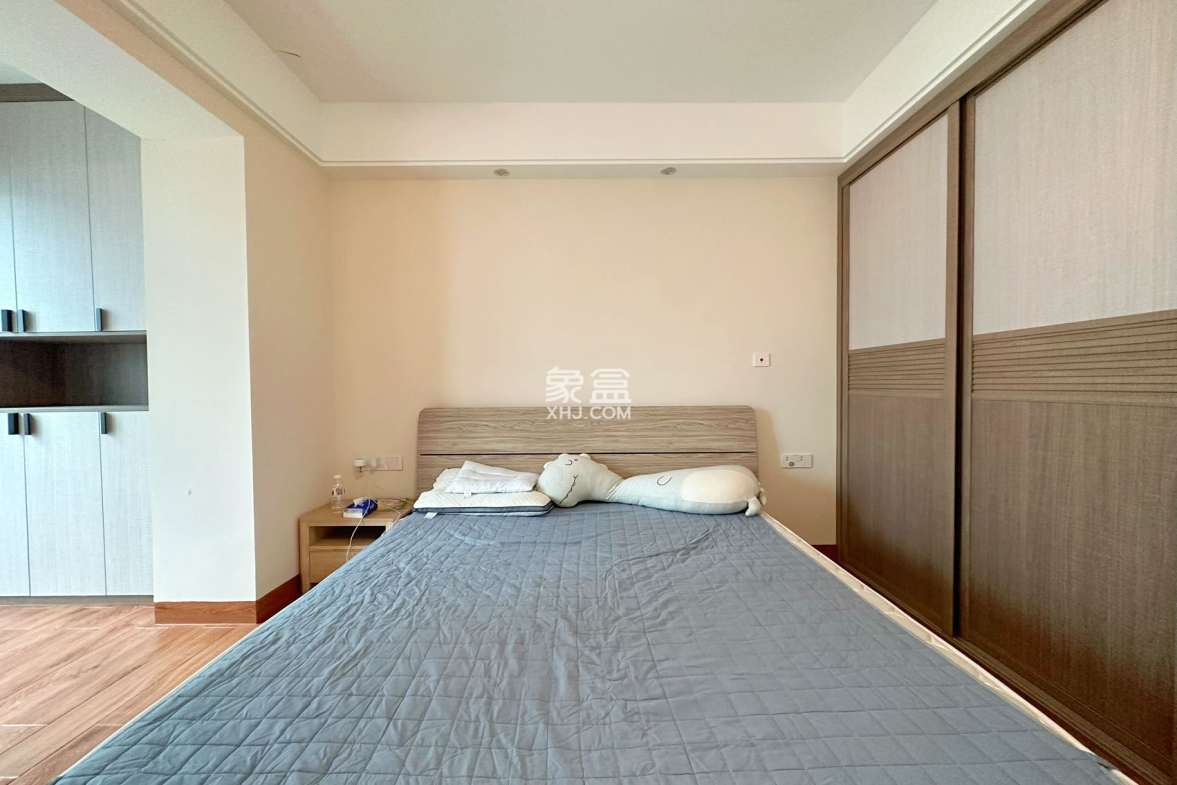 海航豪庭南苑  3室2厅2卫    6000.0元/月 海航豪庭南苑  3室2厅2卫    6000.0元/月室内图