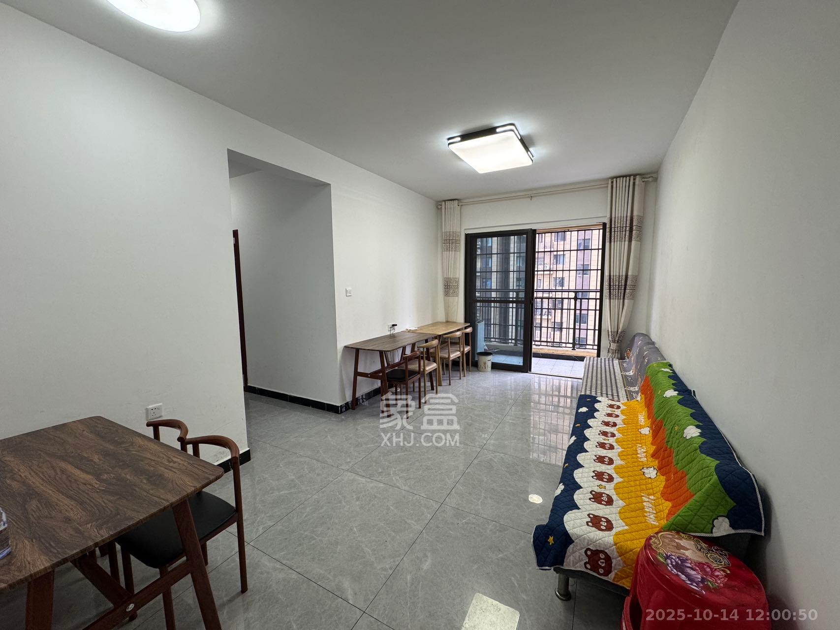 保利东郡  3室2厅1卫    1500.0元/月 保利东郡  3室2厅1卫    1500.0元/月室内图