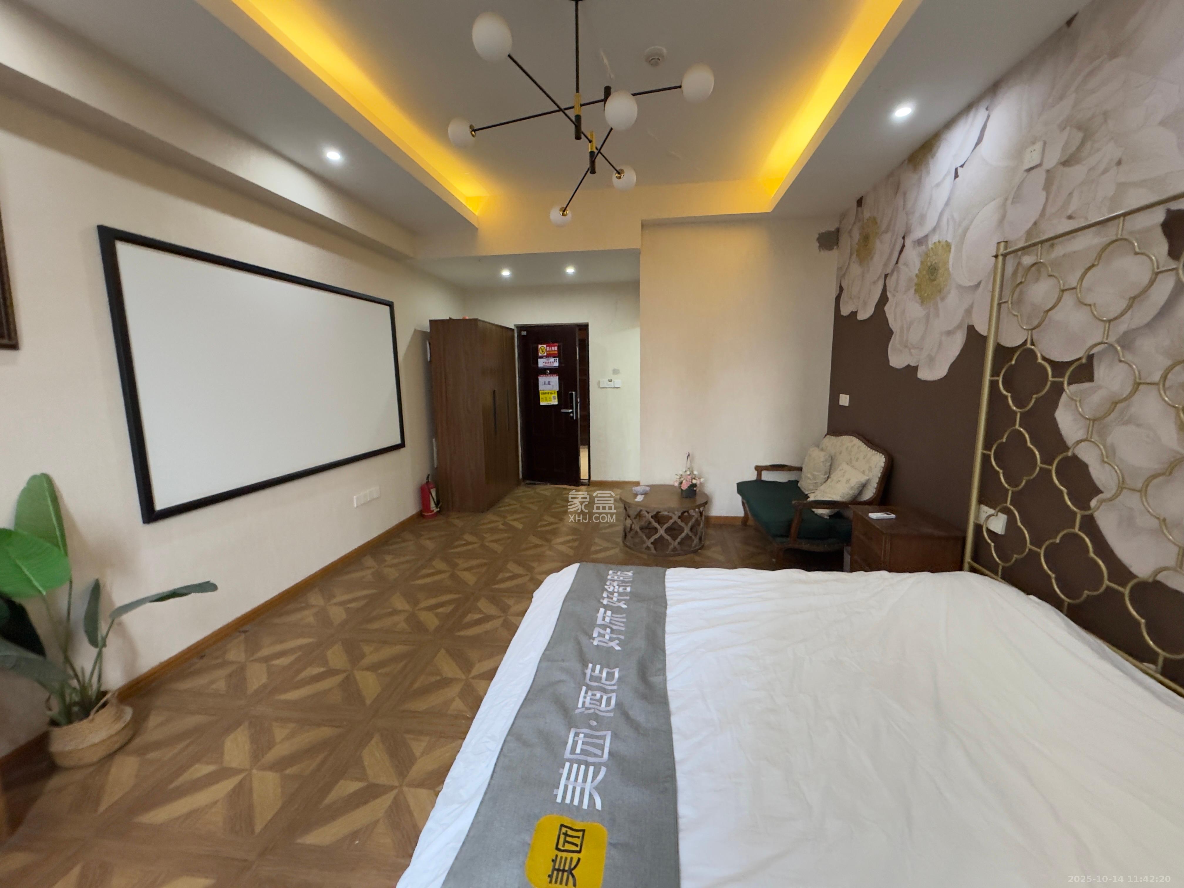 洋湖时代  1室0厅0卫    1100.0元/月 洋湖时代  1室0厅0卫    1100.0元/月室内图