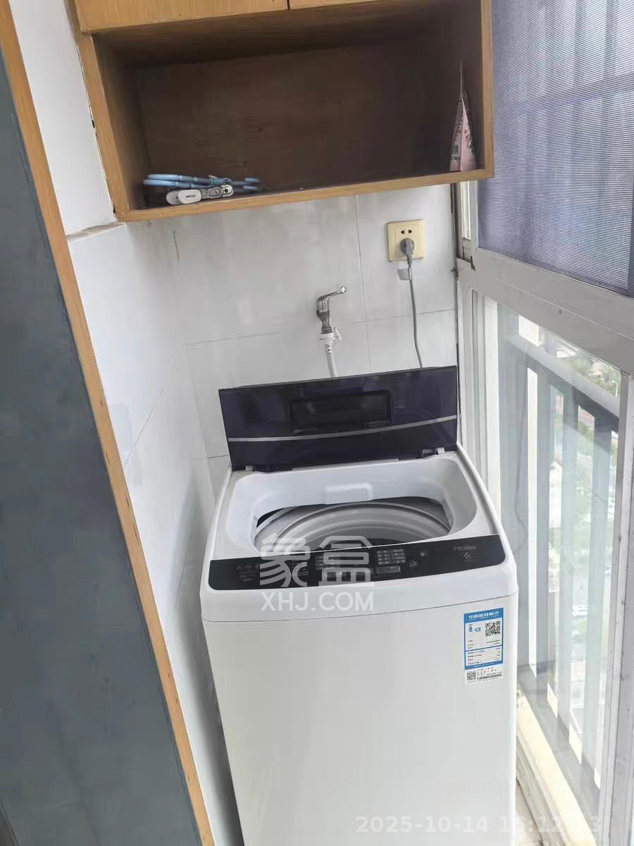 都市馨园  3室1厅1卫    2200.0元/月室内图