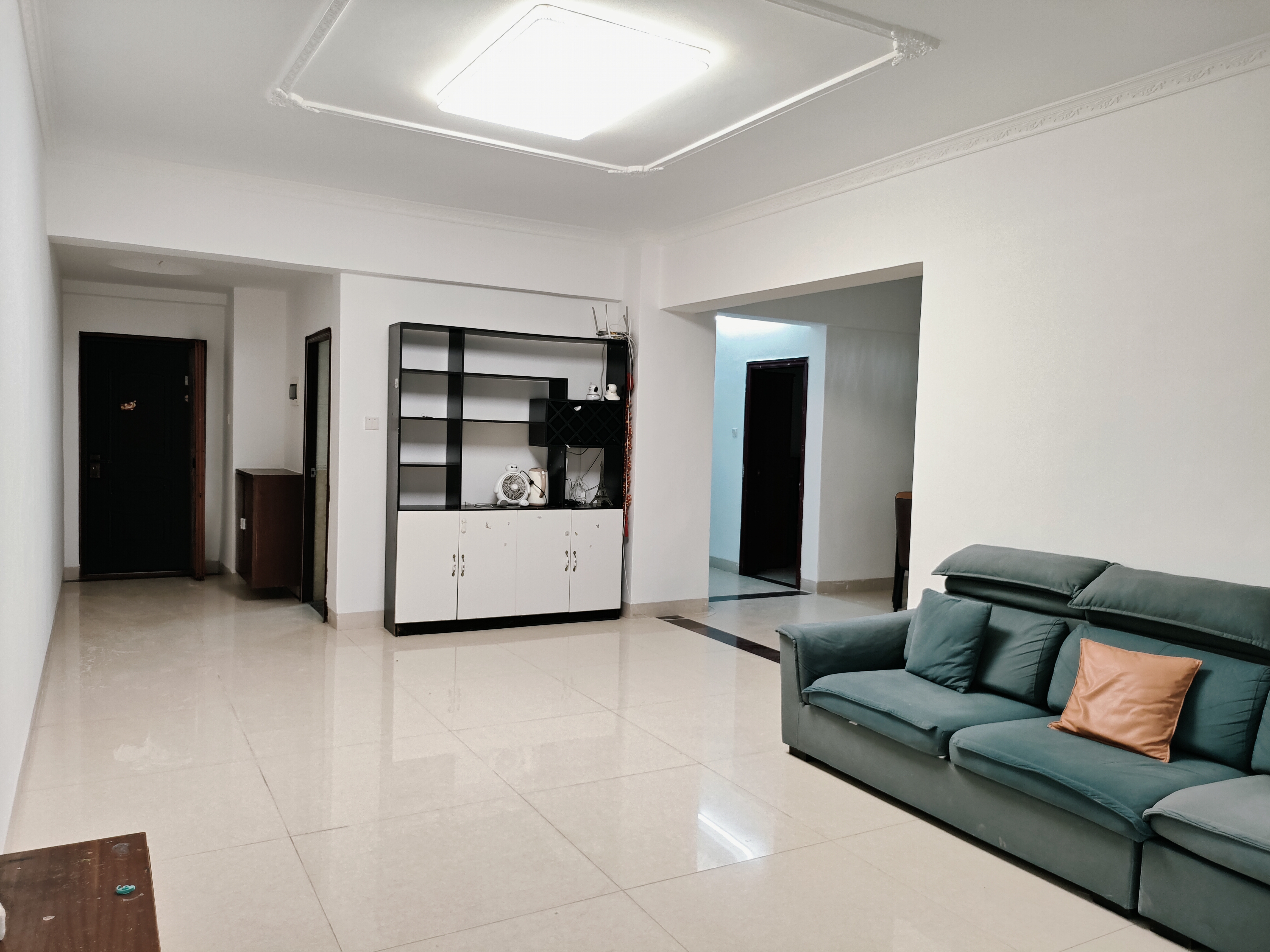 国联大厦  1室0厅0卫    2500.0元/月室内图