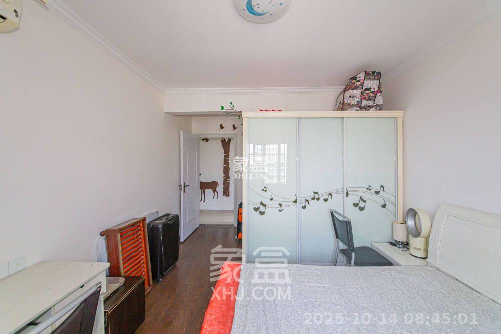 上峰苑(兰亭玥岛)  2室2厅1卫    2200.0元/月 上峰苑(兰亭玥岛)  2室2厅1卫    2200.0元/月室内图