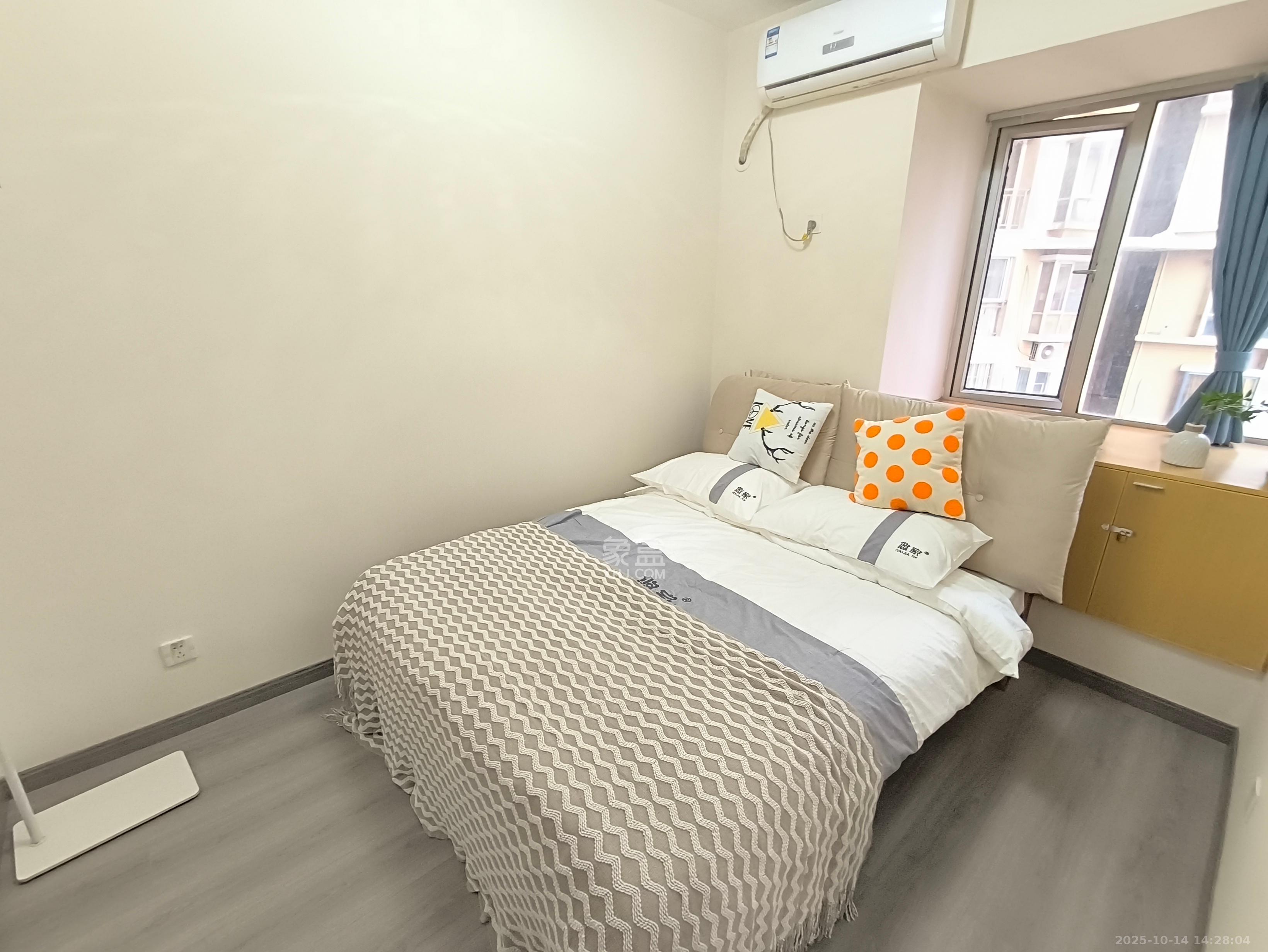 凯通国际城(凯通朝庭)  2室2厅1卫    2600.0元/月 凯通国际城(凯通朝庭)  2室2厅1卫    2600.0元/月室内图