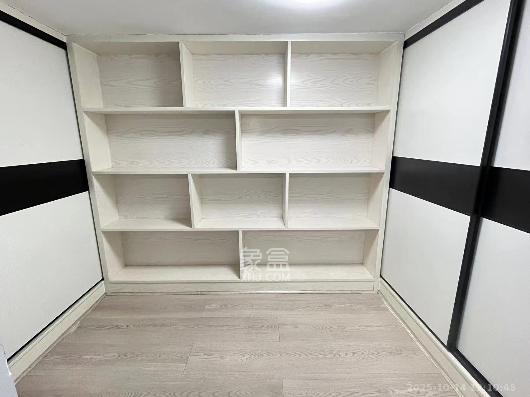 龙湖新壹城  1室1厅1卫    1400.0元/月室内图